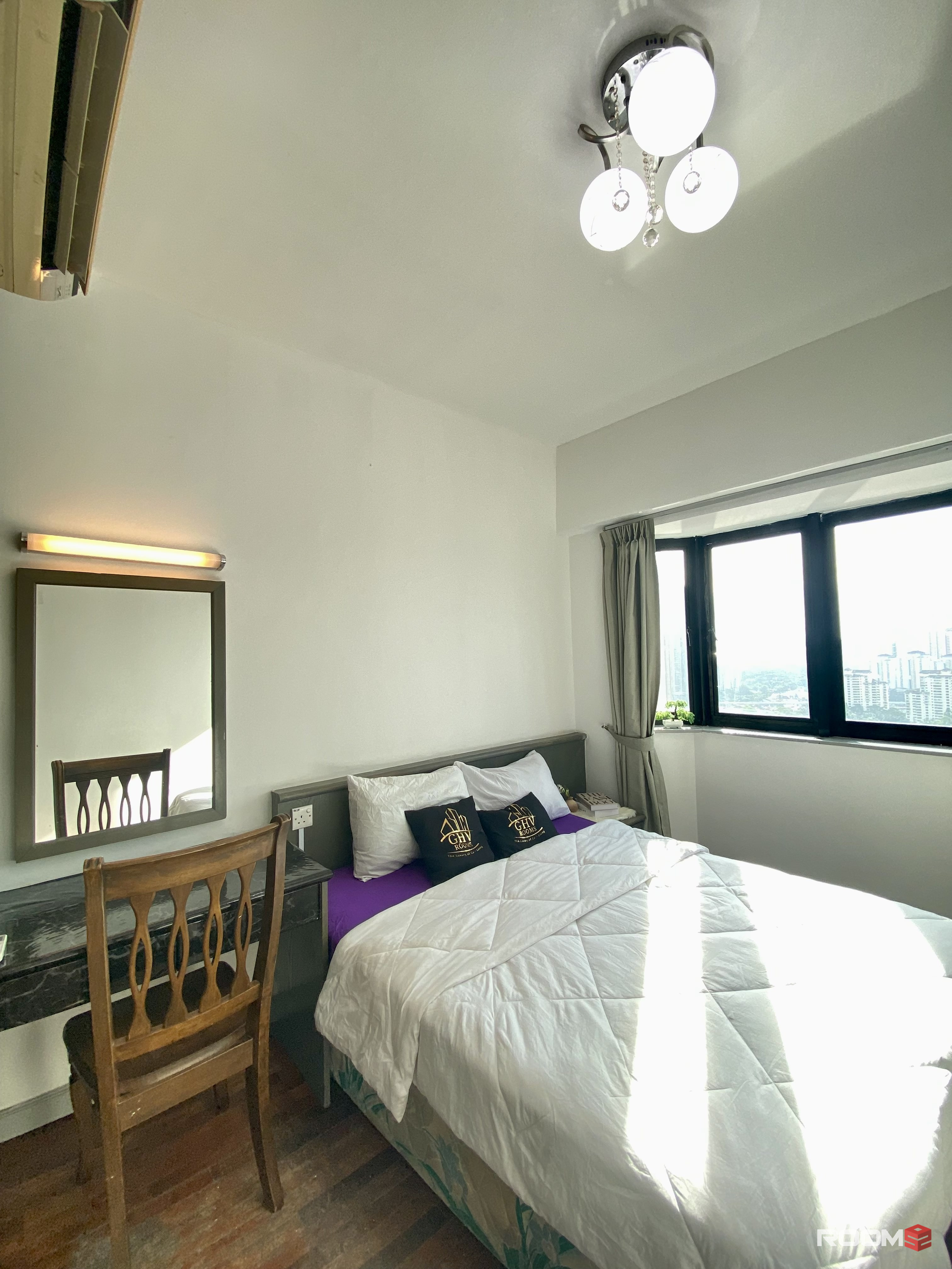 ZERO DEPOSIT✅🔥 [MEDIUM ROOM] Only 1 mins walk to LRT PWTC Station & Sunway Putra Mall [KL City Area]