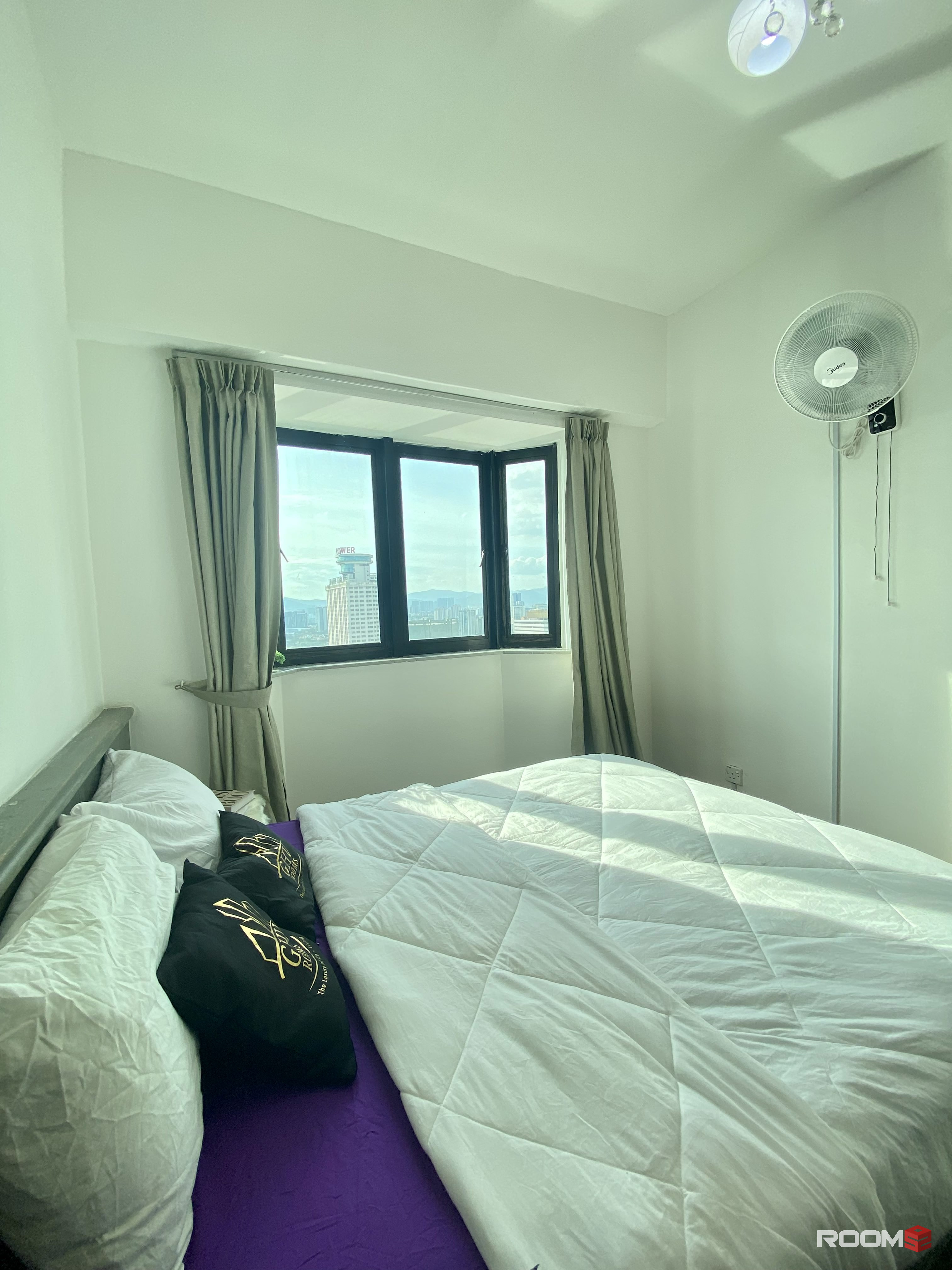 ZERO DEPOSIT✅🔥 [MEDIUM ROOM] Only 1 mins walk to LRT PWTC Station & Sunway Putra Mall [KL City Area]