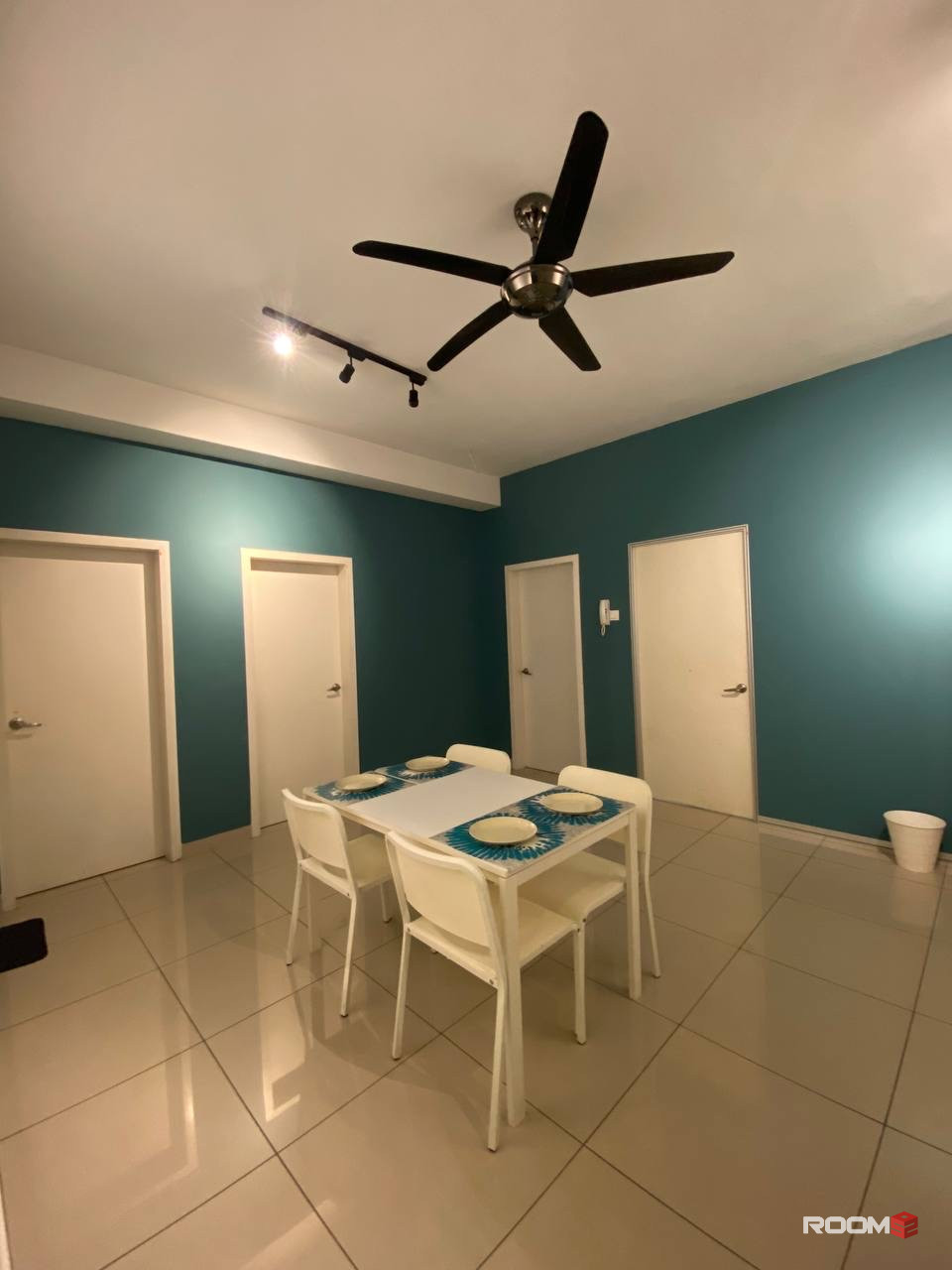 FEMALE 🙋‍♀️ Shared Room w Privacy 🤩 and Air Con & Fan @ Utropolis Glenmarie