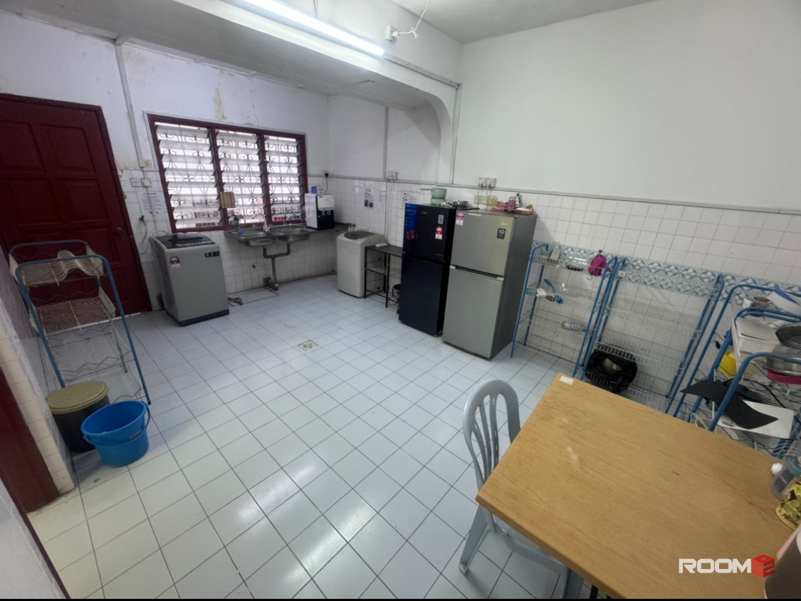 🏡✨ Cozy Single Room with Window in Cheras – Near EkoCheras Mall, Zero Deposit Available 🌟