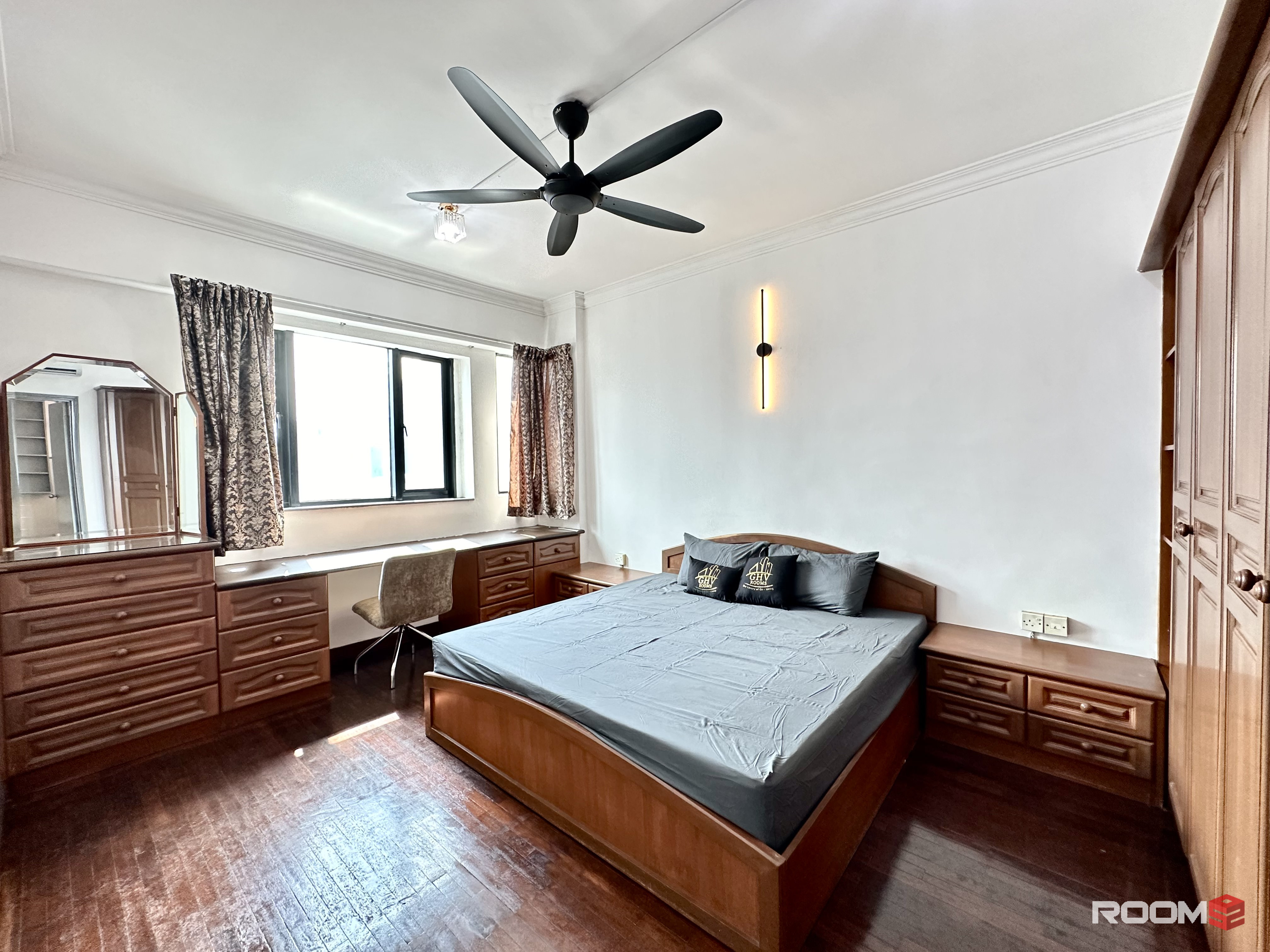 ZERO DEPOSIT✅🔥 [NEW FEMALE MASTER ROOM]Only 1 mins walk to LRT PWTC Station & Sunway Putra Mall [KL City Area]