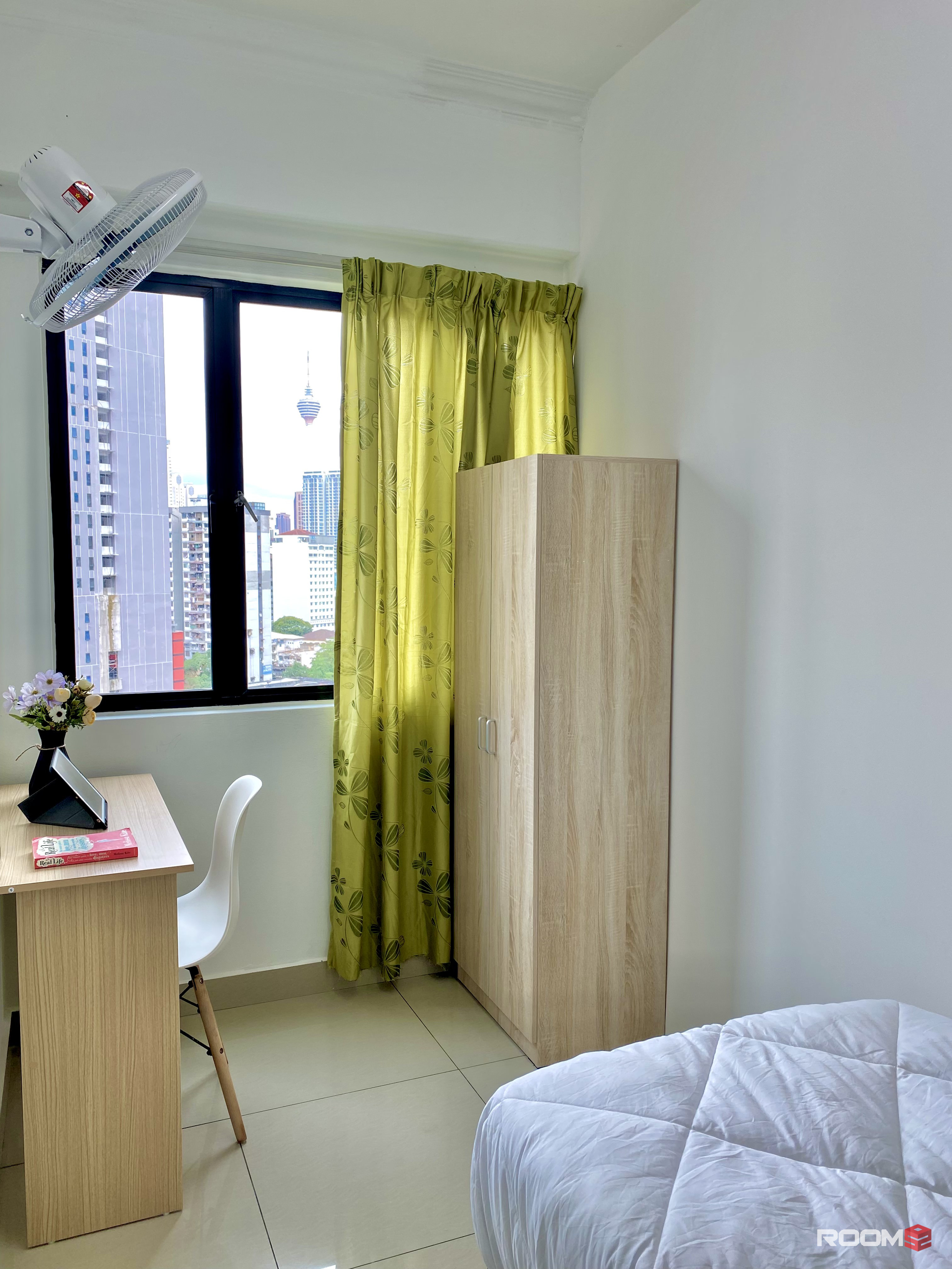 [SINGLE ROOM] 3 Mins walk to LRT PWTC & Sunway Putra Mall @Bistari Condominium PWTC [KL City Centre Area]