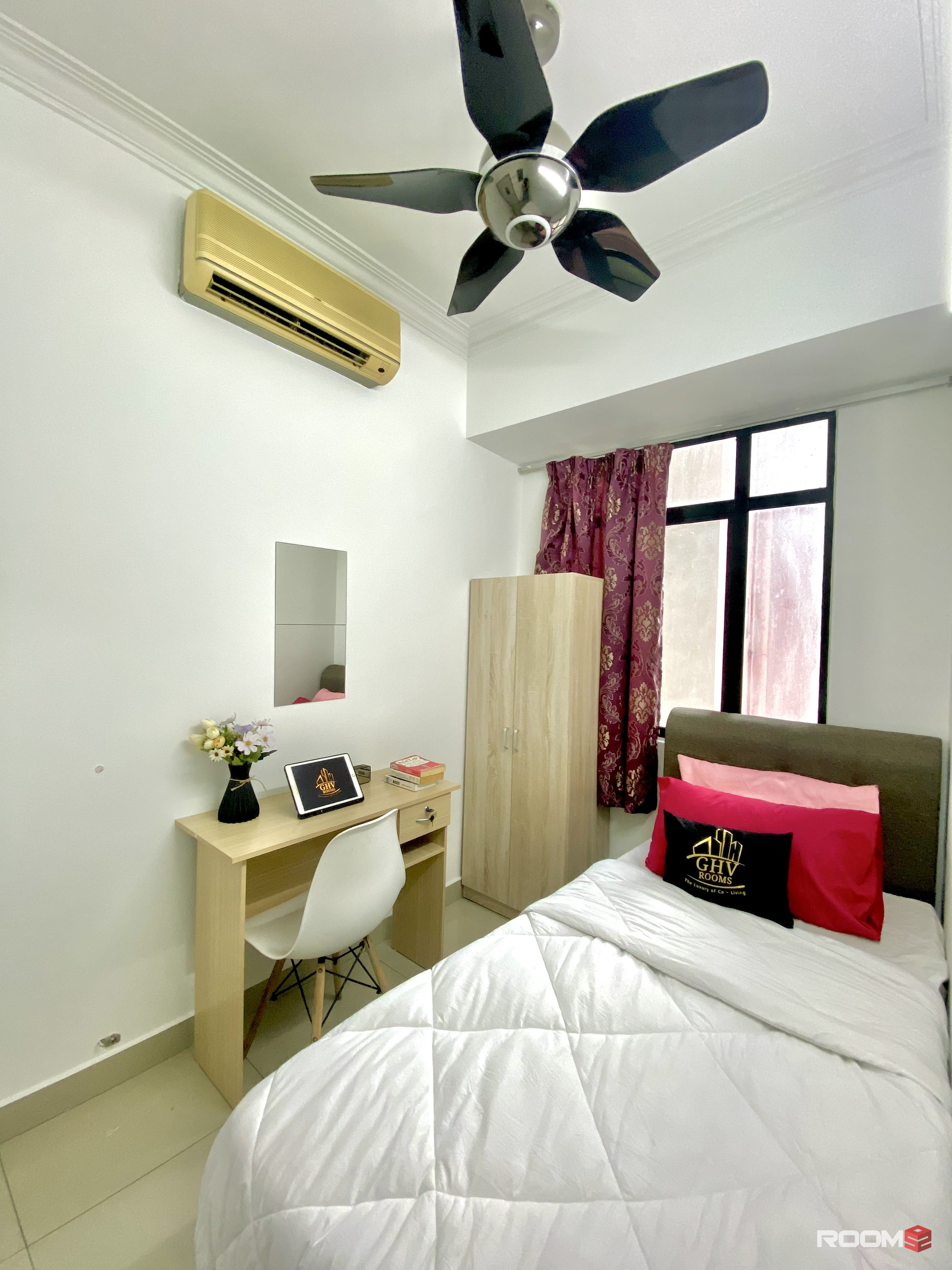 ZERO DEPOSIT✅🔥ROOMS RENTAL Only 1 mins walk to LRT PWTC Station & Sunway Putra Mall [KL City Centre Area] 🚄 🏤