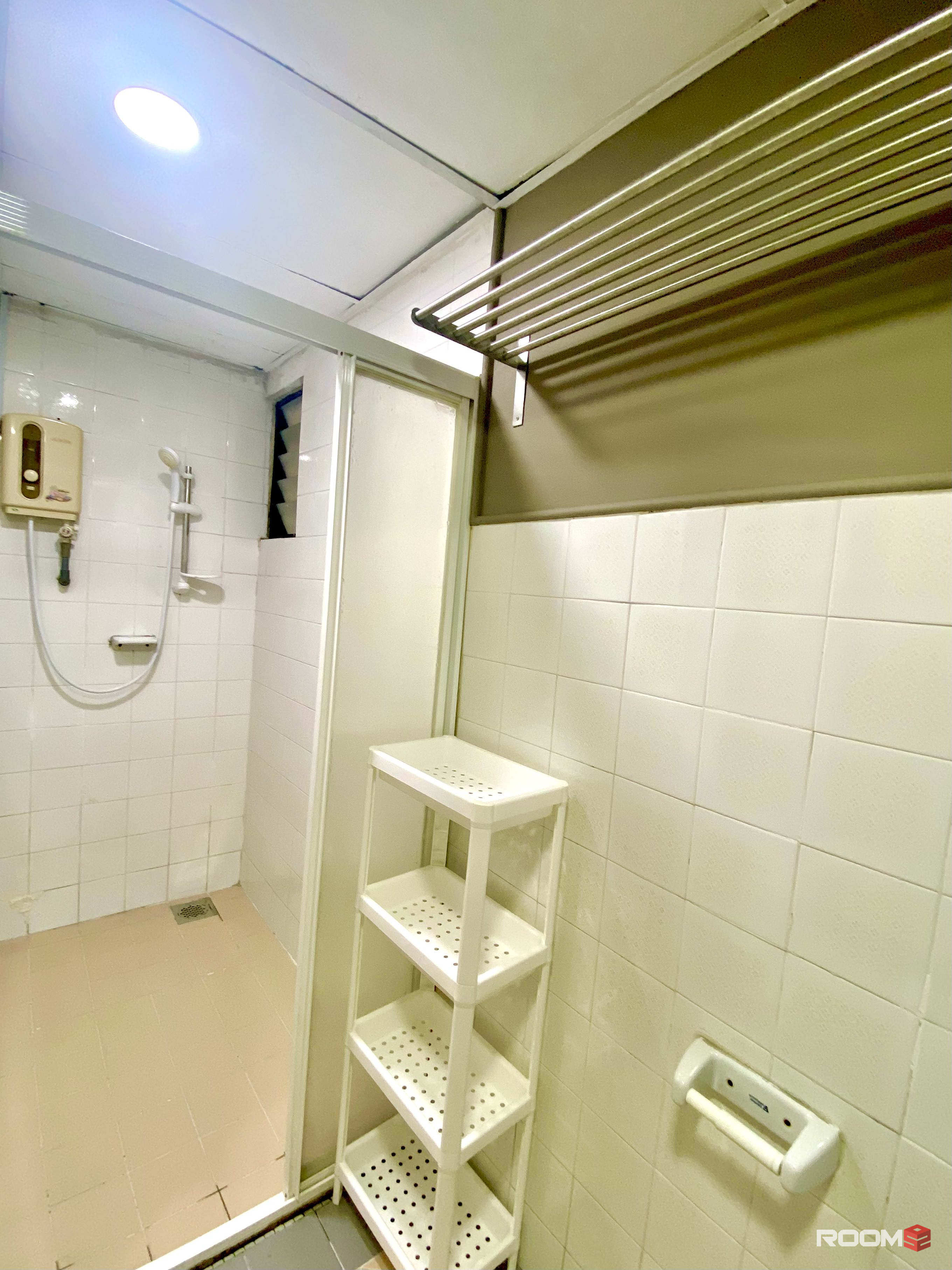 [FEMALE MEDIUM ROOM] 3 Mins walk to LRT PWTC & Sunway Putra Mall @PWTC [KL City Centre Area]