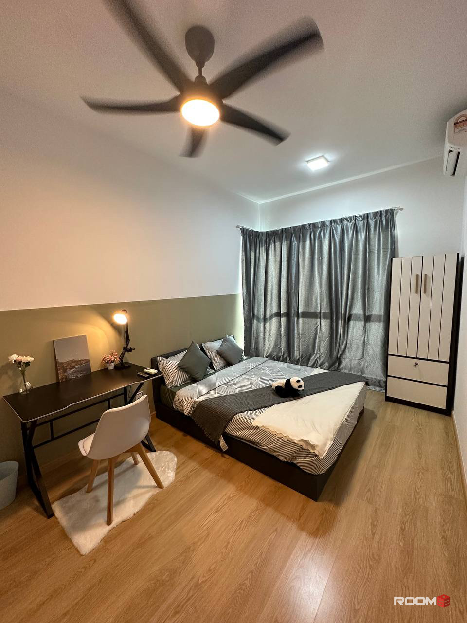 Most Comfortable Master ROOM with WiFi 📶 @ BLISS, OKR
