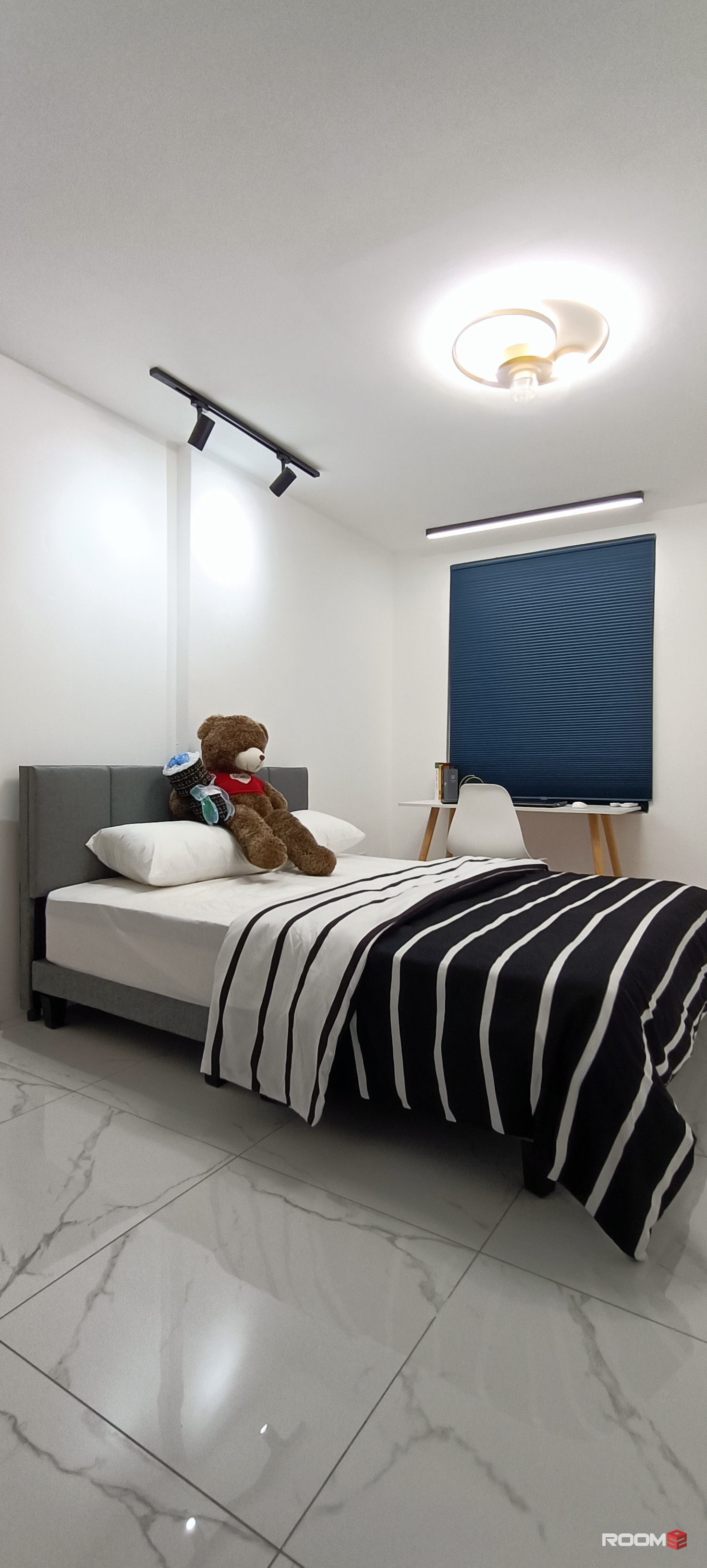 [Middle Room] Near Sunway/Icon City/Paradigm Mall/Kelana Jaya/SS2/SS3