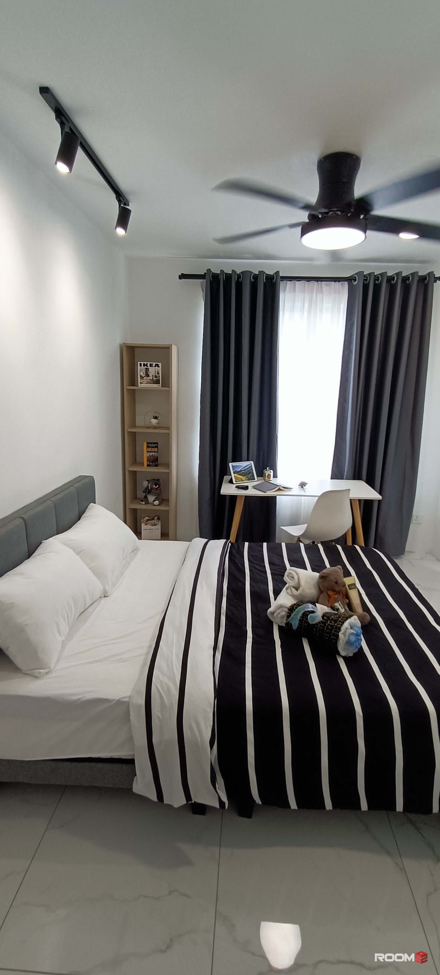 [Middle Room] Near Sunway/Icon City/Paradigm Mall/Kelana Jaya/SS2/SS3