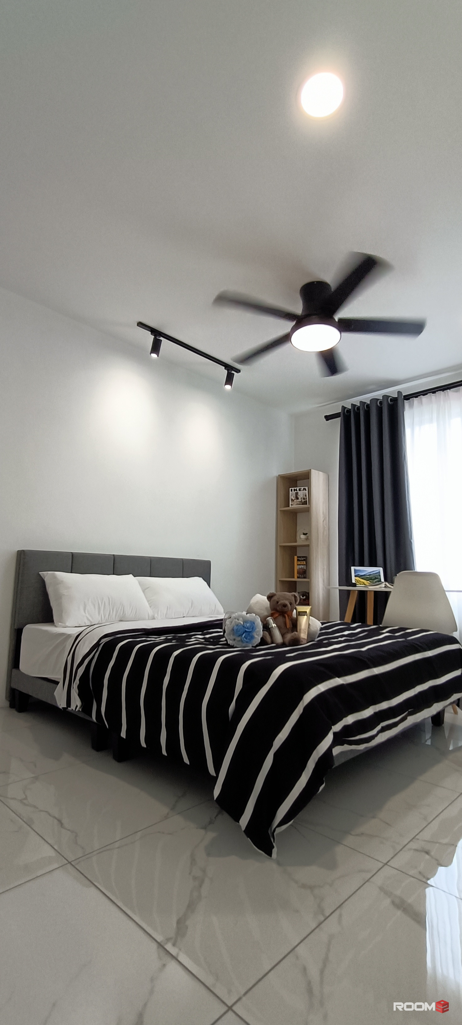 [Middle Room] Near Sunway/Icon City/Paradigm Mall/Kelana Jaya/SS2/SS3