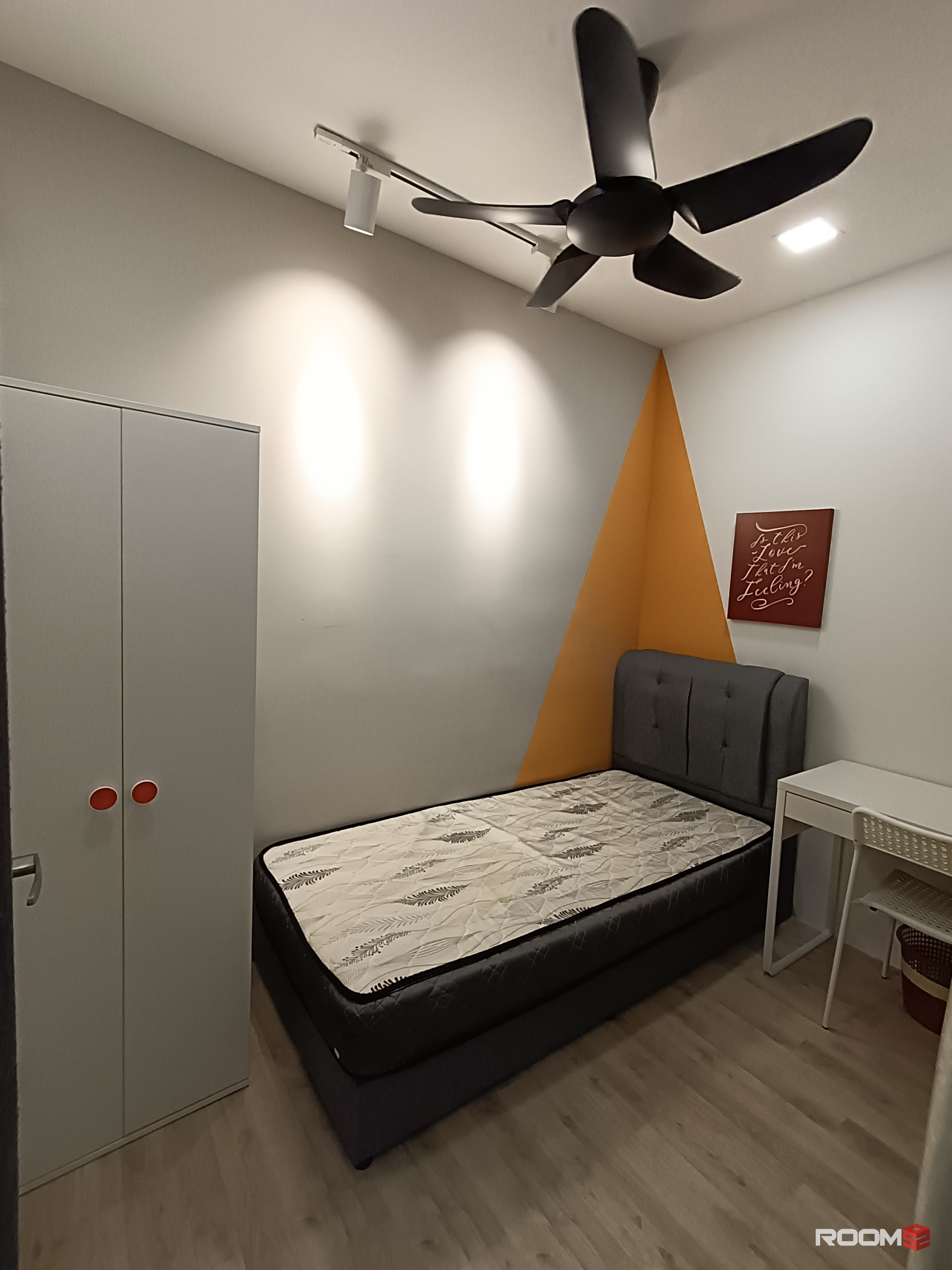 Emporis, Kota Damansara Single Room for rent