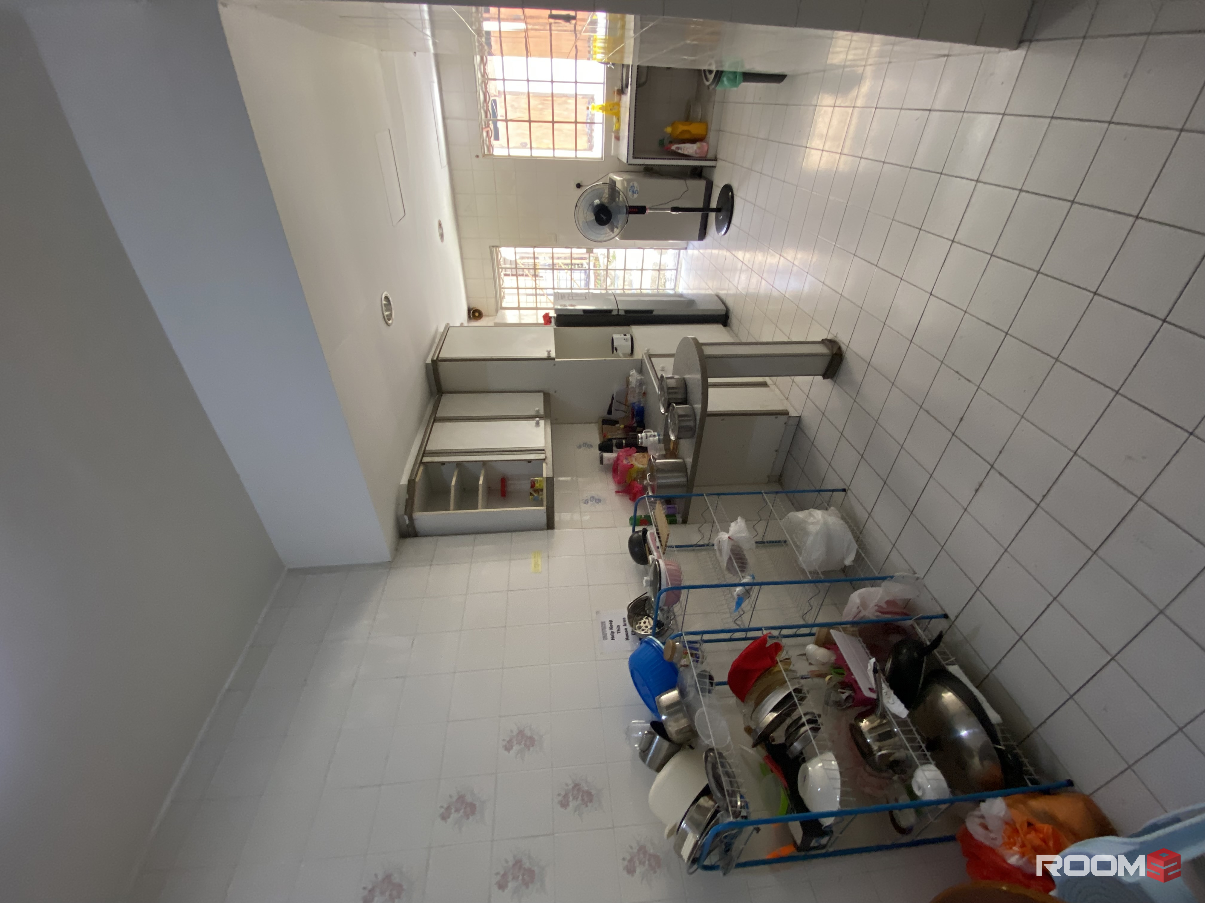 FREE Cleaning Service! USJ 6 SUBANG JAYA 6Mins Walking distance USJ 7 LRT Station