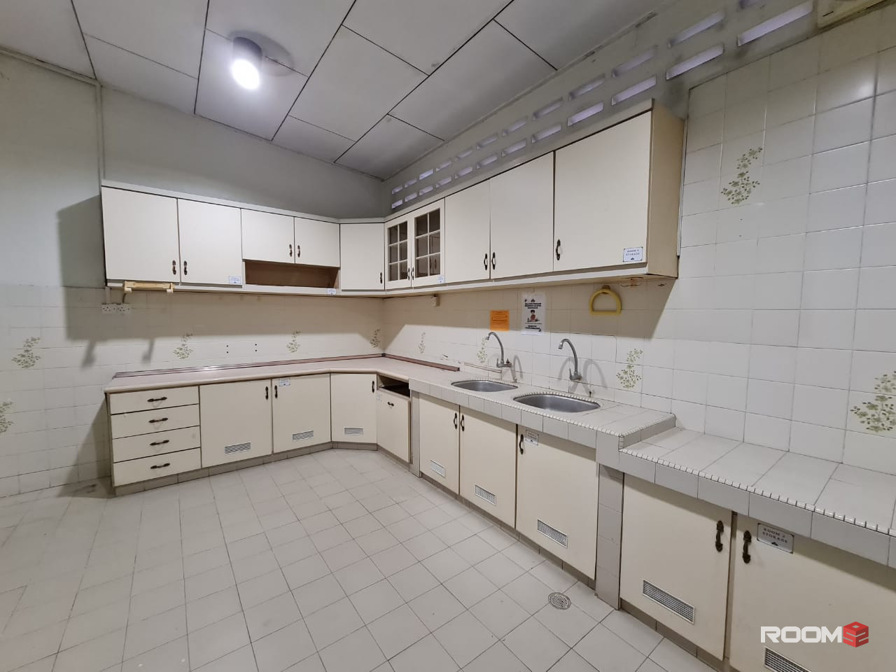 SINGLE ROOM AT SEREMBAN, BILIK SEWA TAMAN UJONG {FREE UTILITY} BLOSSOM, KK SEREMBAN, HOSPITAL (AREA, OFFER, UNIT, LANDMA
