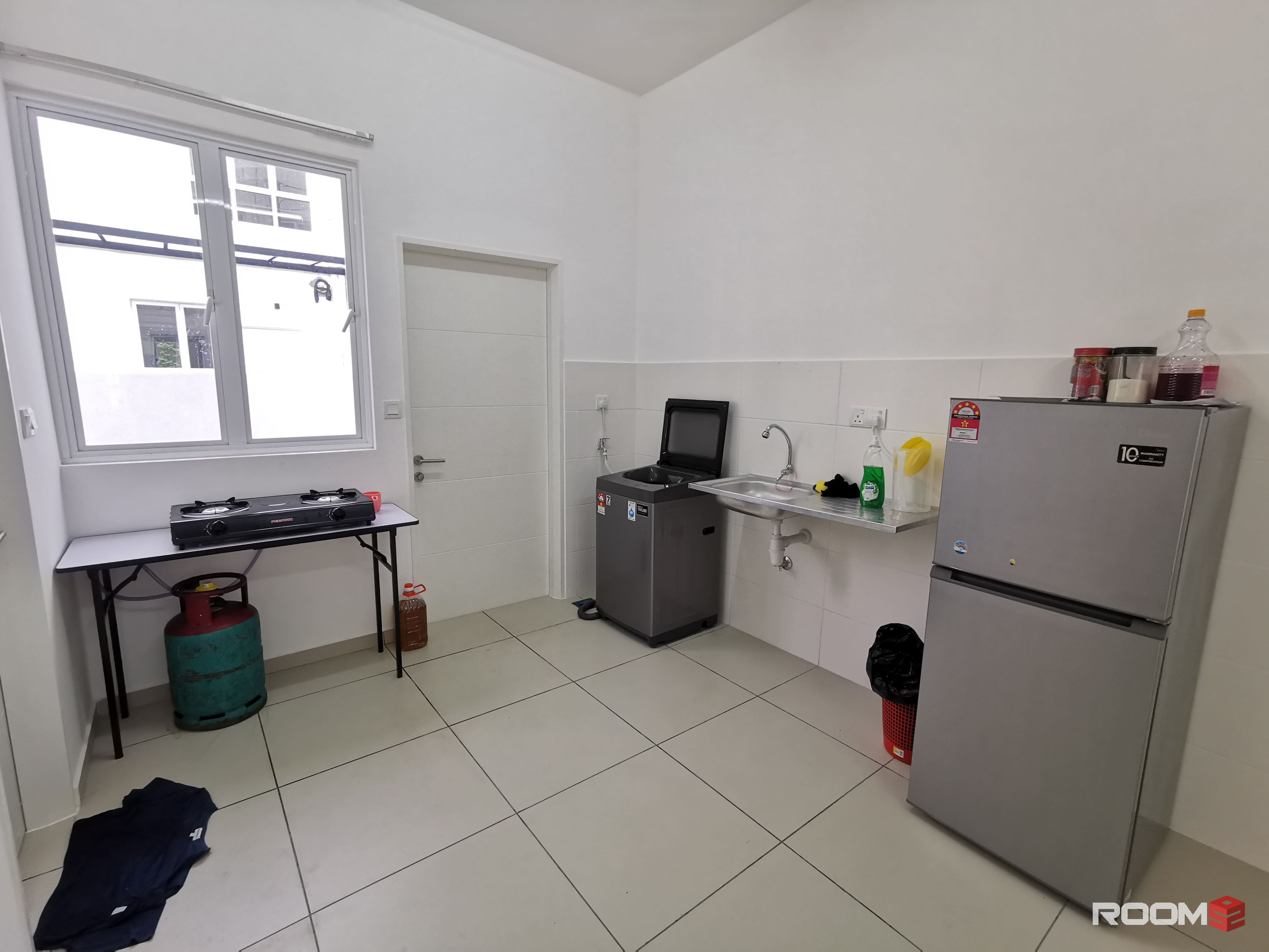 SINGLE ROOM AT SENDAYAN, BILIK SEWA ARA SENDAYAN {FREE UTILITY} MAMBAU, GADONG JAYA, HIJAYU (AREA, OFFER, UNIT, LANDMARK