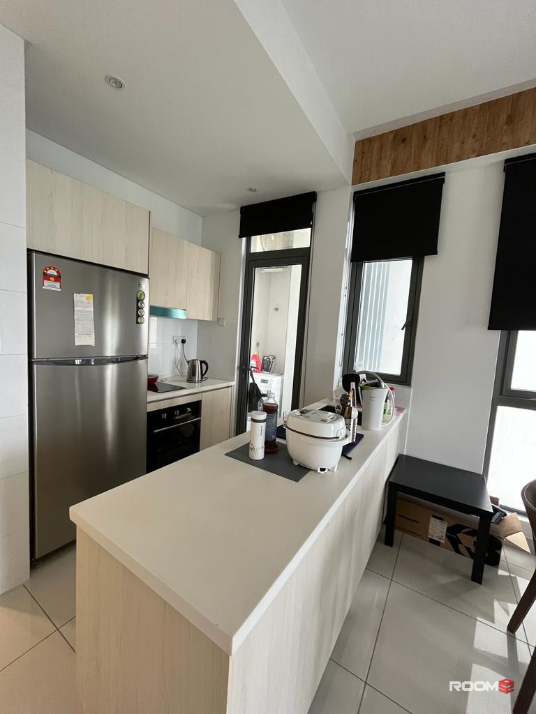 Master Room at VIVO Residential Suites - 5 Minutes to Bangsar South/Mid Valley
