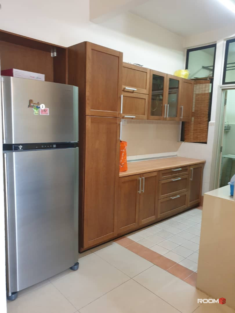 Pelangi Utama @ Bandar Utama- Fully furnish Middle Room