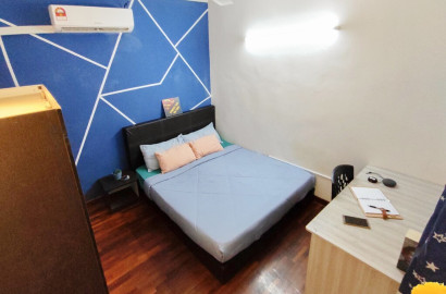 Middle Room at Subang Bestari, Subang