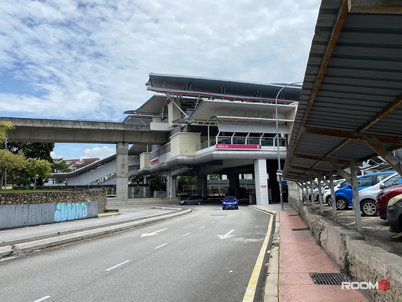 1 Month Deposit Only | 🌸 Female Unit @ USJ 21 | 🚆 8 mins walk to LRT USJ 21 | 🎓 5 stops to Sunway & Monash