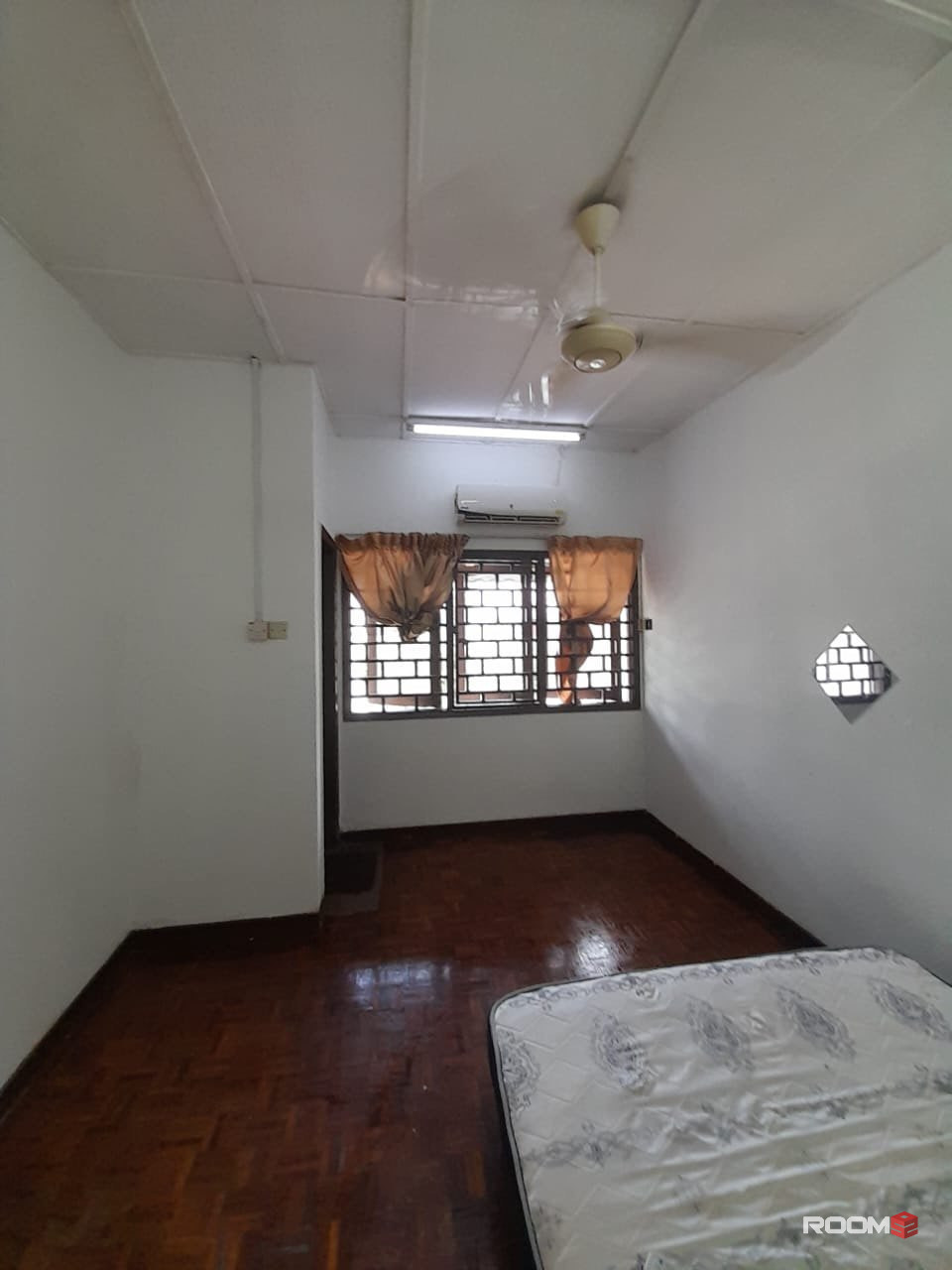 🏡 Fully Furnished Room for Rent @ Taman Bukit Desa, Kuala Lumpur