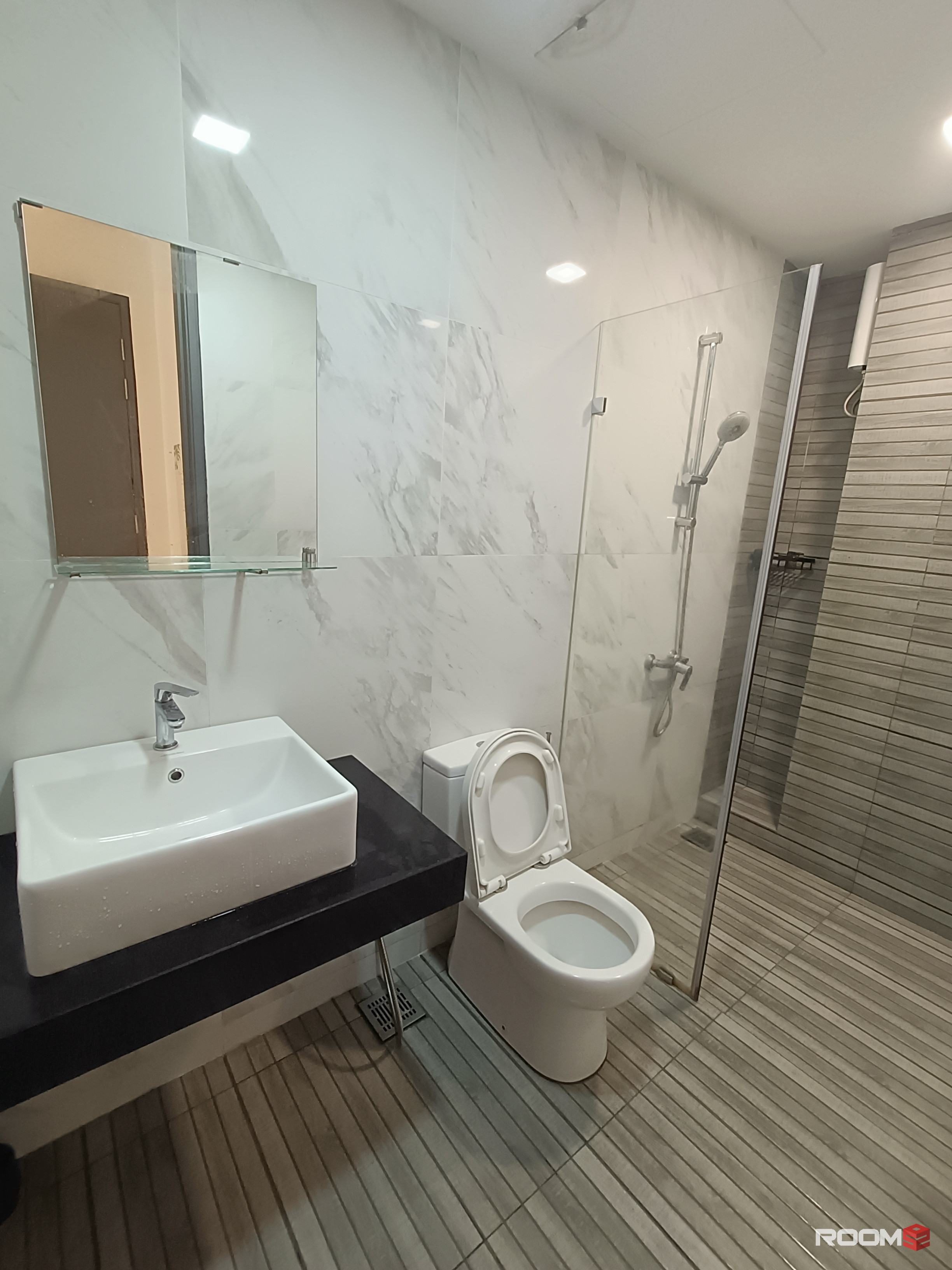Emporis, Kota Damansara Middle Room for rent