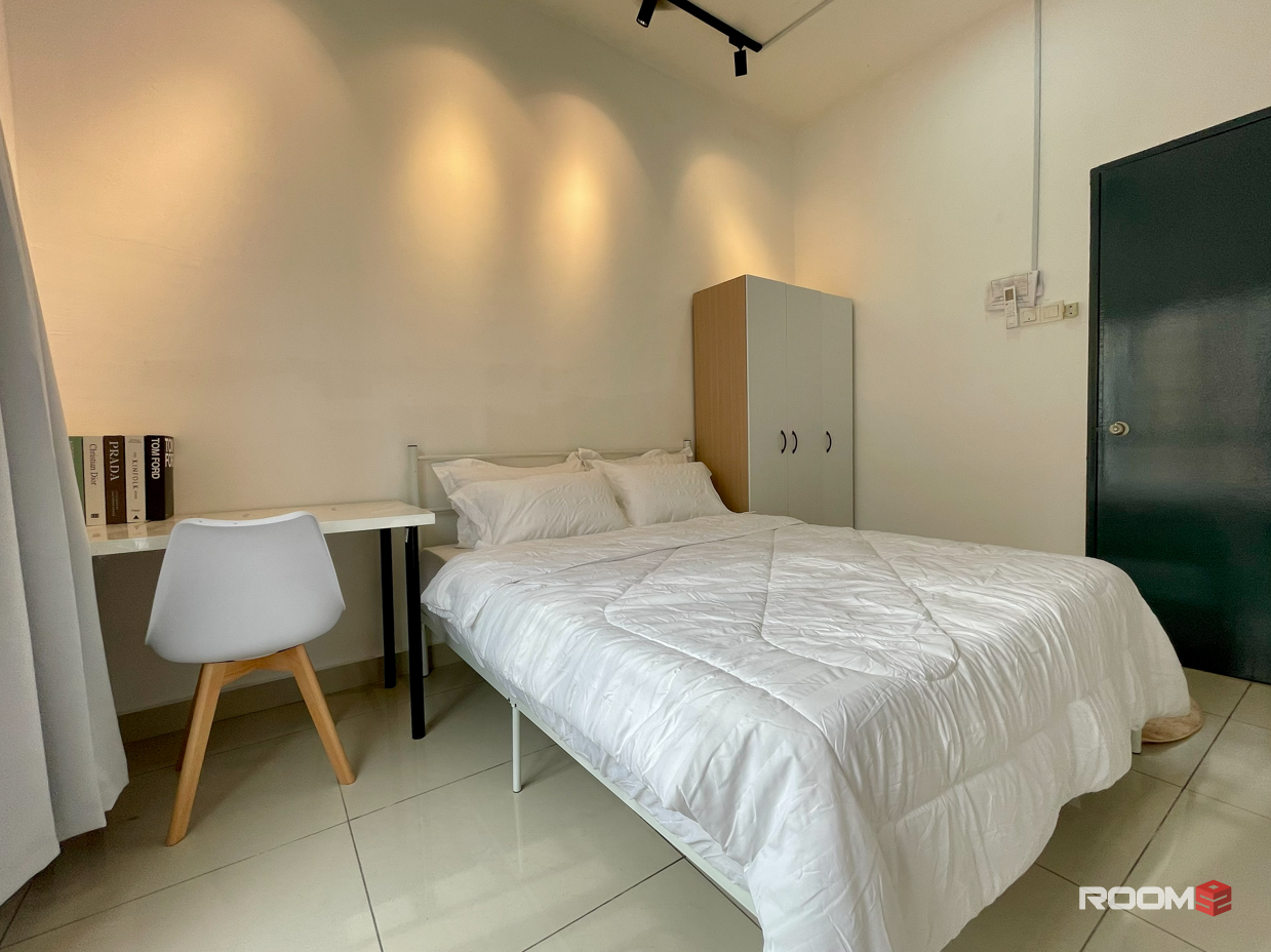 Fully Furnished Apartment Medium Room For Rent At OUG Parklane, Jalan Puchong