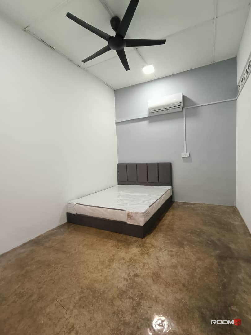 Fully Furnished Room For Rent At Ampang (Master Bedroom)