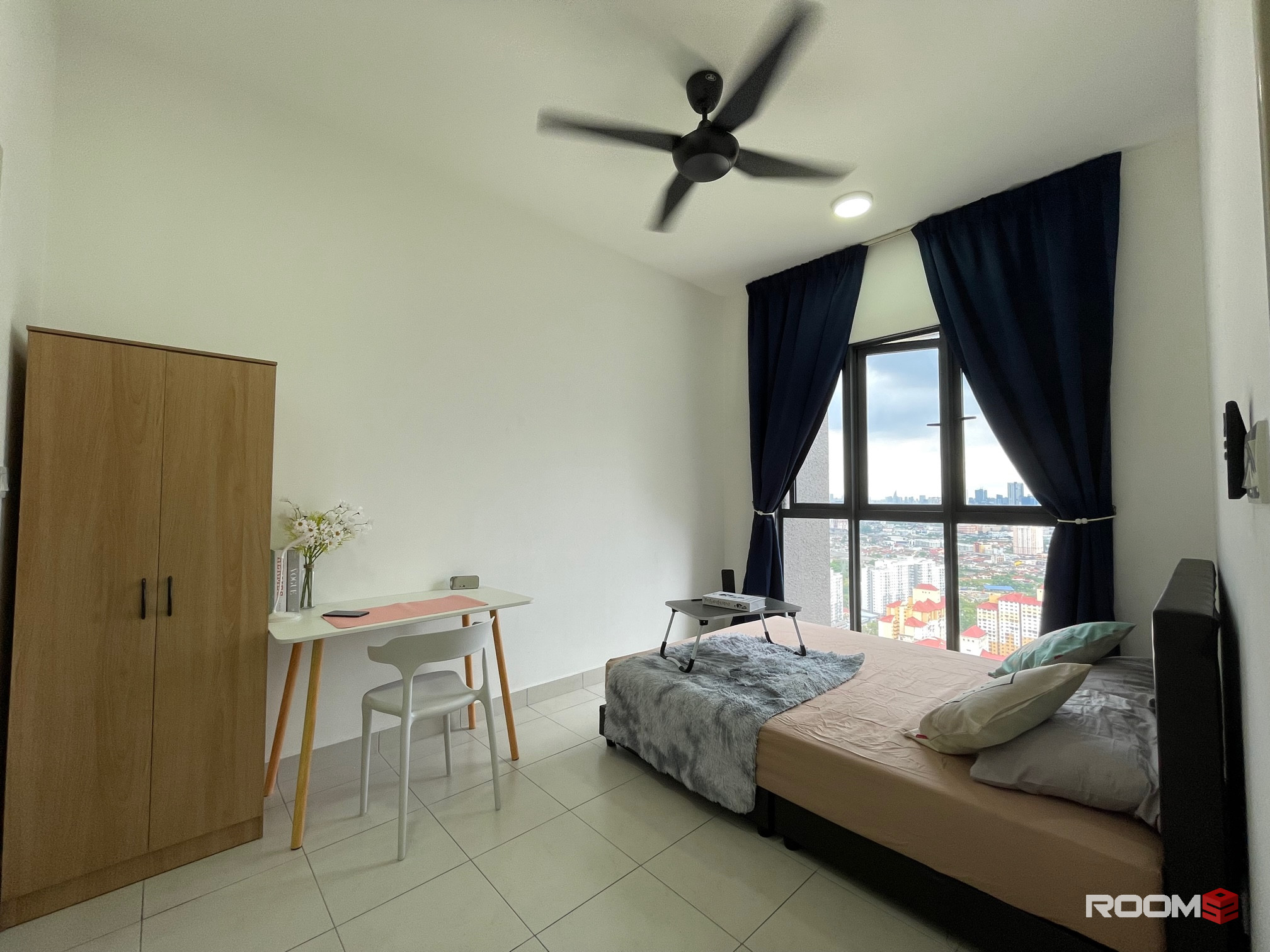 Master Room for rent in Sentul