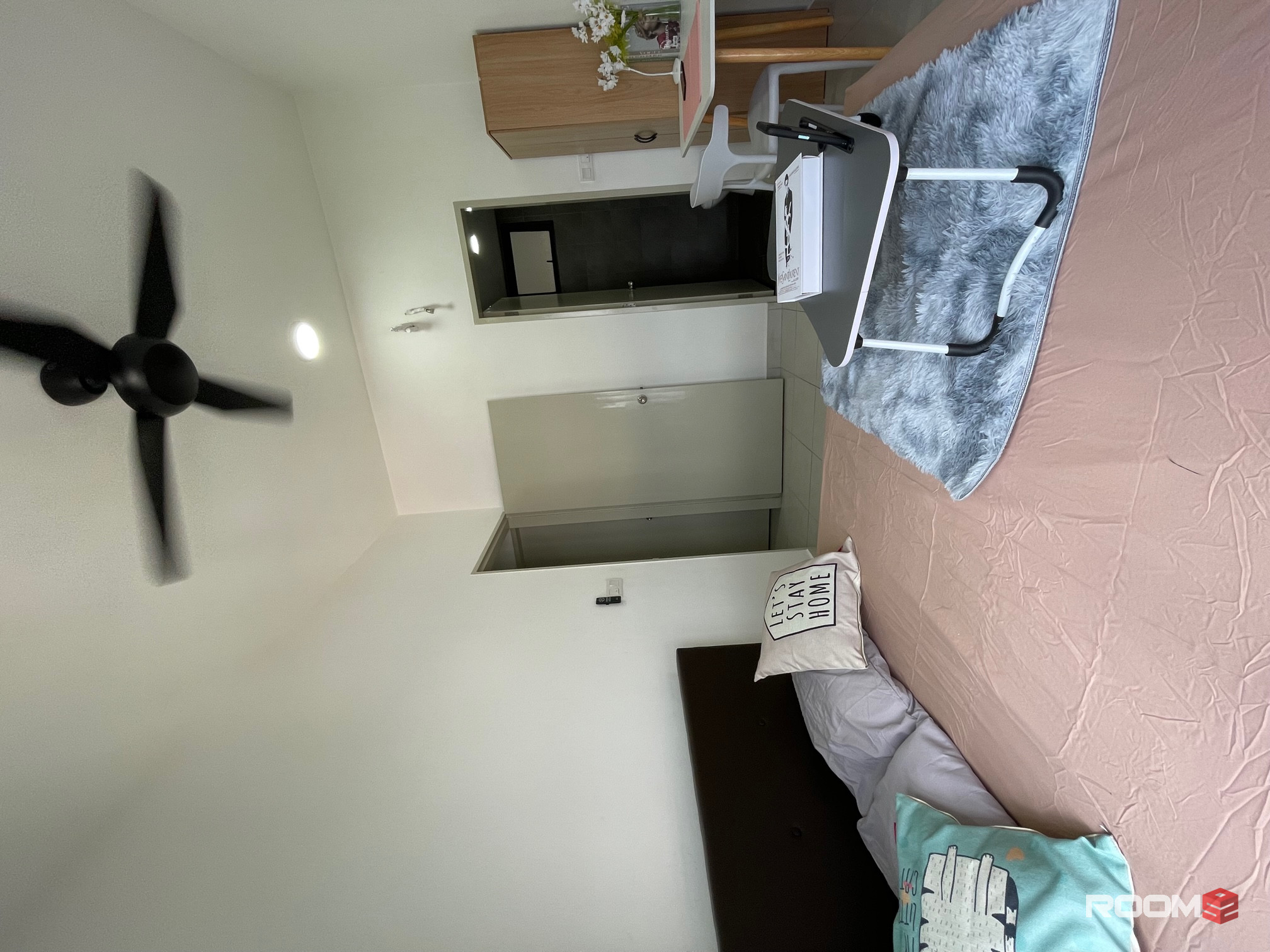 Master Room for rent in Sentul