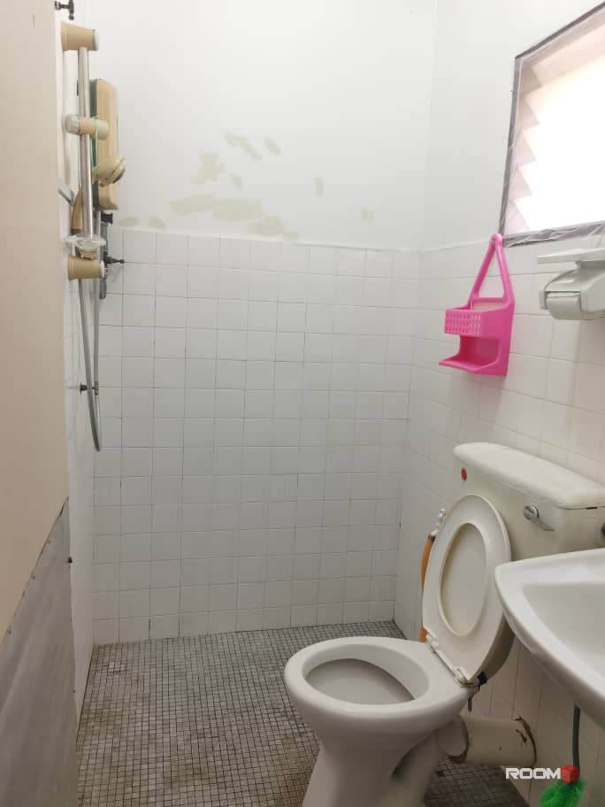 Master Room attached Bathroom for Rent at Desa Setapak, KL (No Contract, No Owner to stay together)