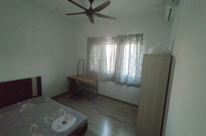 One Master Room to Let at Kepong Baru