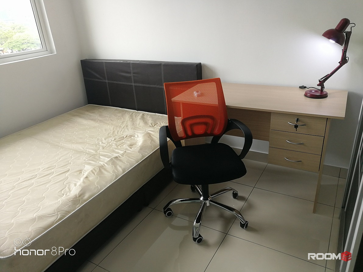 (Alice Retreat) Middle Room For Rent @ Regina Residence USJ 1