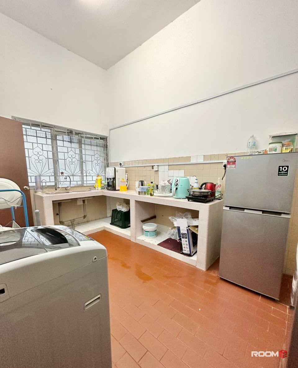 🔥🔥PJ SS2 Aircond Room✨ With Fully Furnished, Free WiFi and Clean Environment