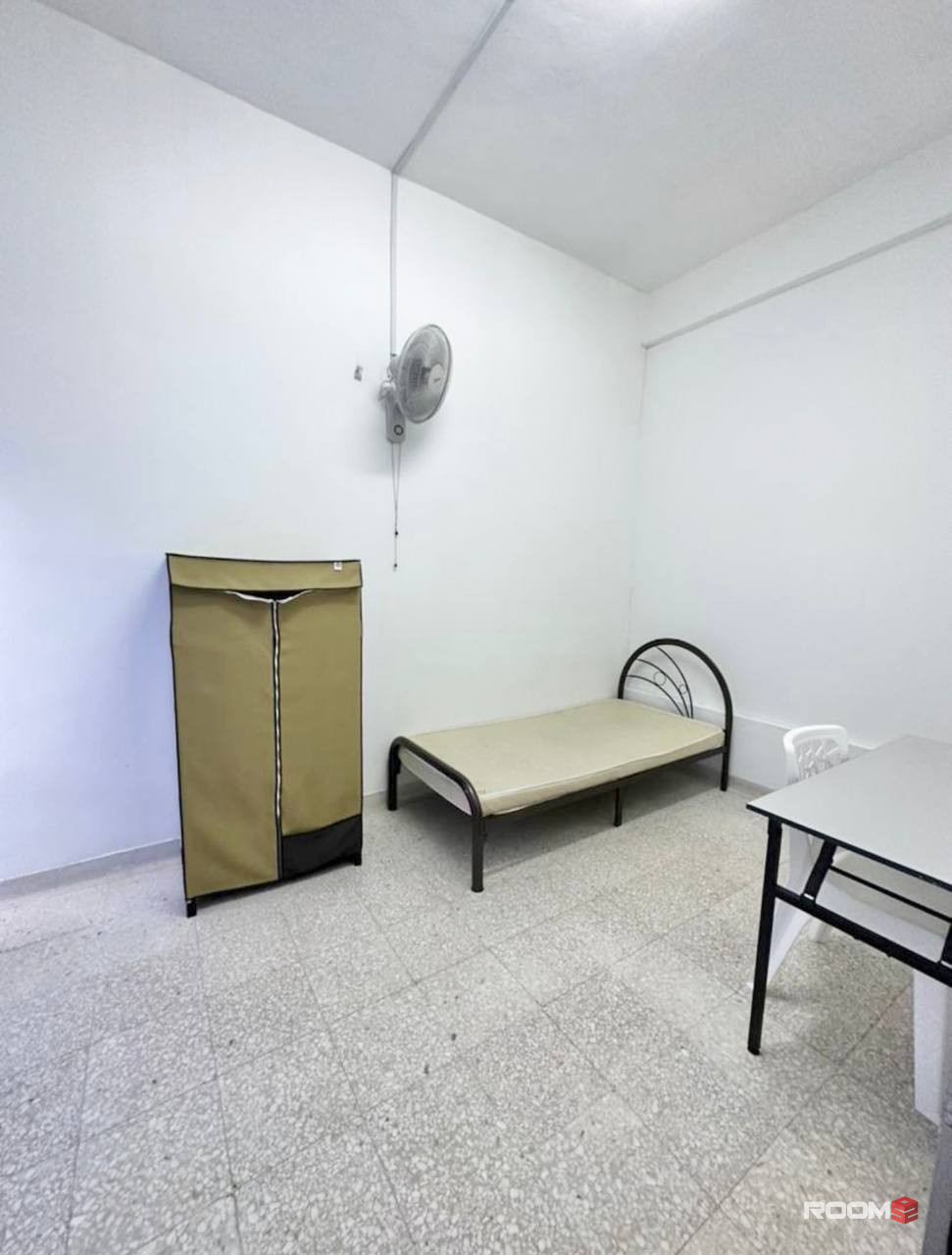 🔥PJ SS2, Middle room with AC and furniture