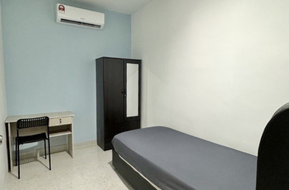 💥PJ SS2, Middle room with AC and furniture