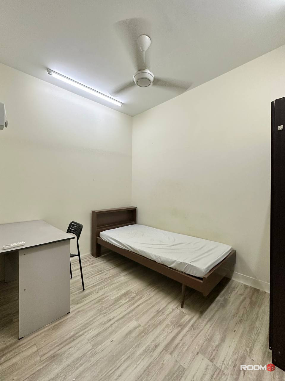 🚨PJ SS2, Middle room with AC and furniture
