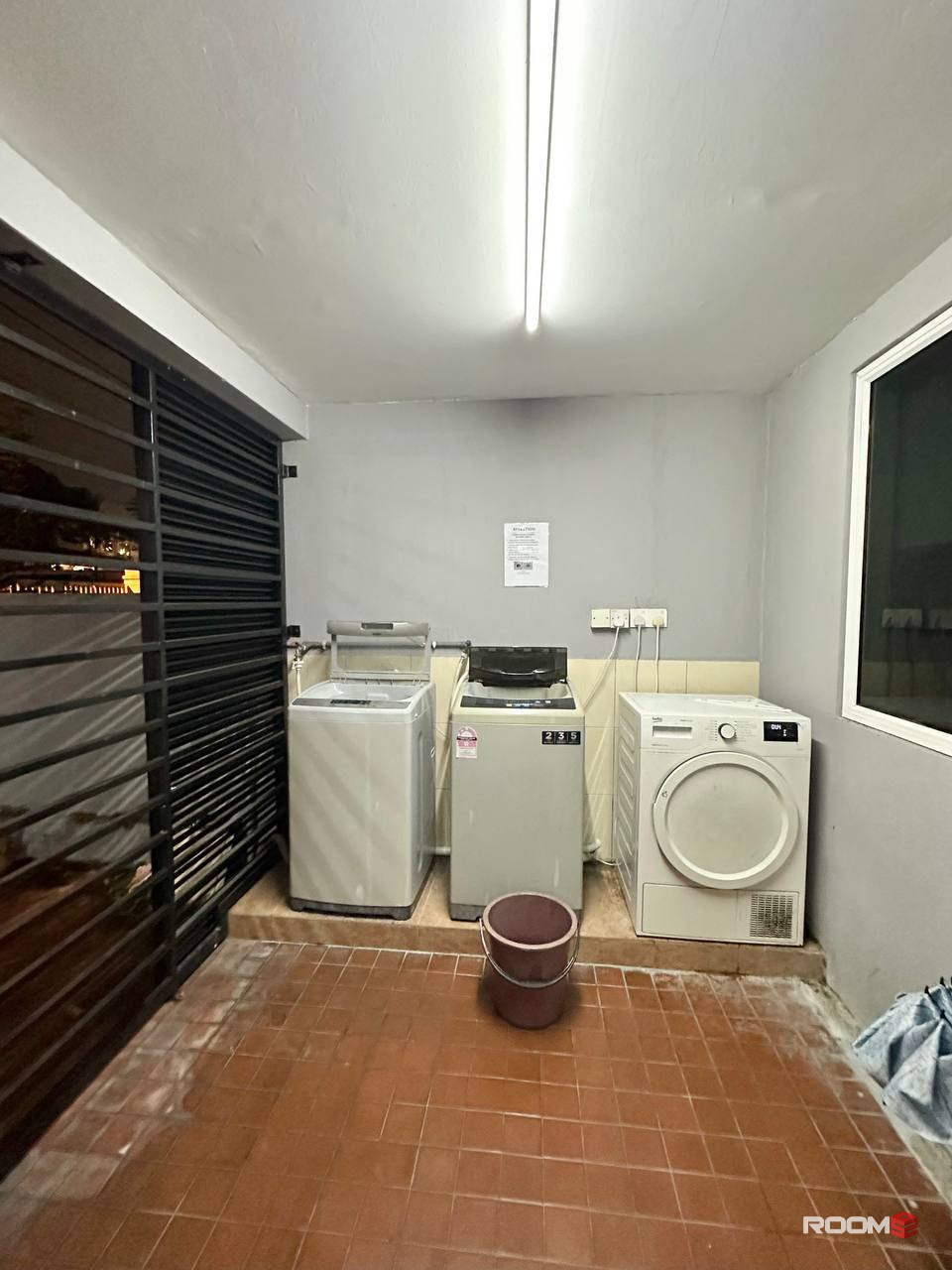🚨PJ SS2, Middle room with AC and furniture