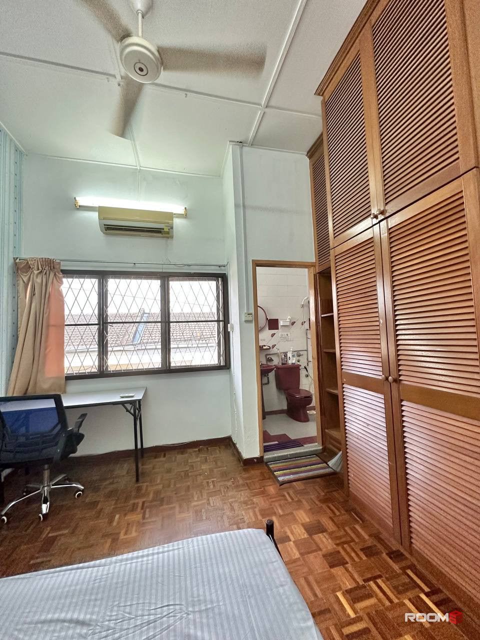 🚀PJ SS4, Middle room with AC and furniture