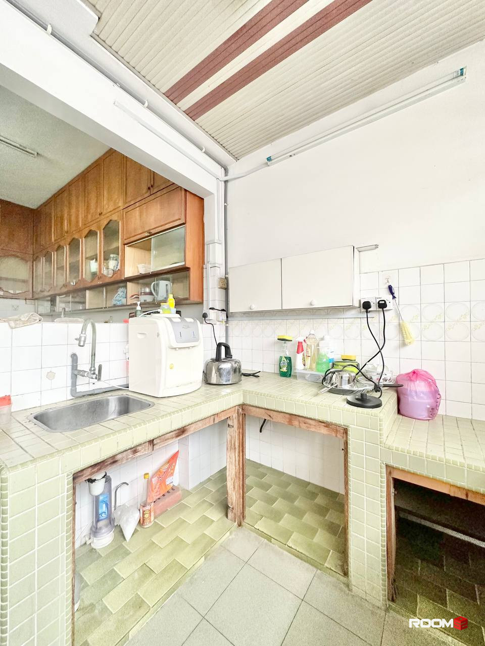 🌟🏠🌟  PJ SS2, 6mins Walk To LRT Tmn Bahagia 🚝💼💫  🏢 Middle Room, Fully Furnished!! 🛋️🌼