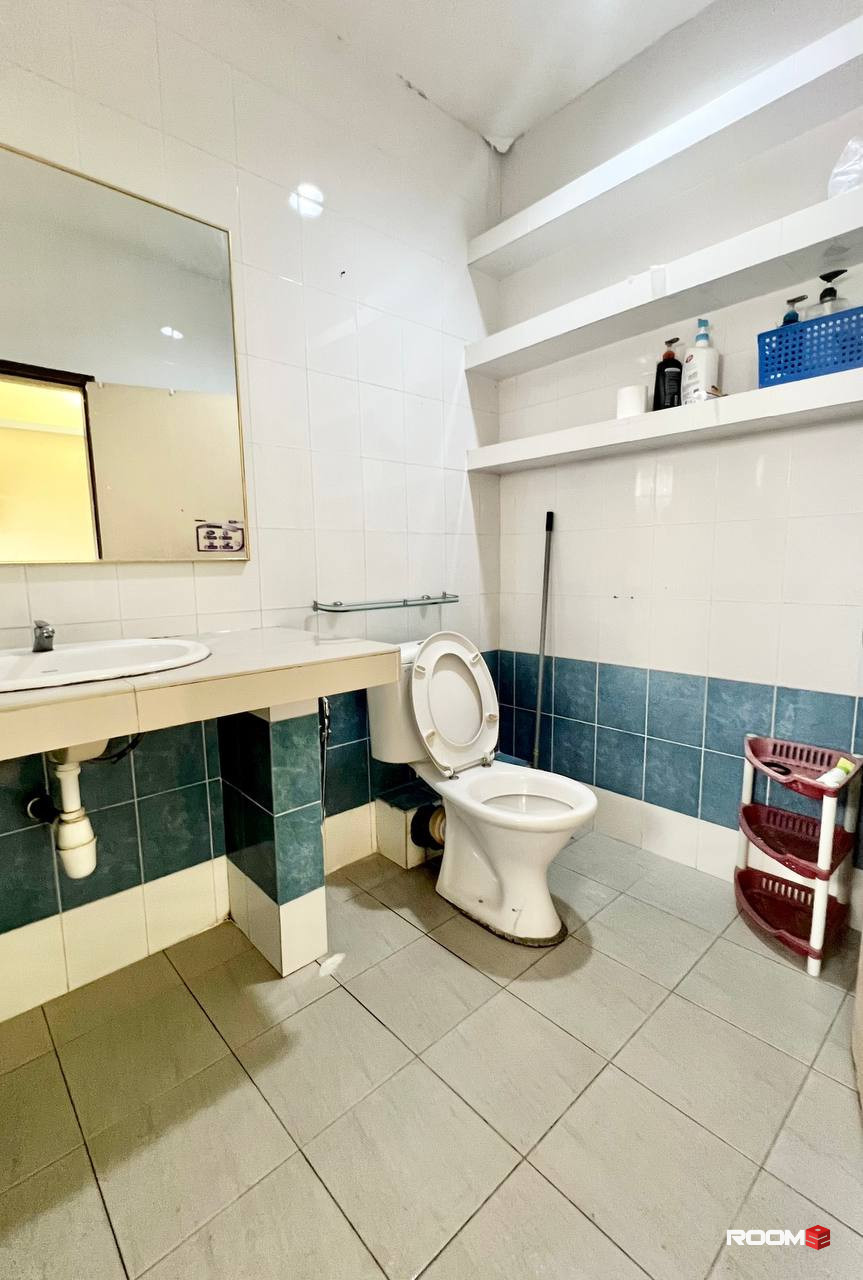 🌟🏠🌟  PJ SS2, 6mins Walk To LRT Tmn Bahagia 🚝💼💫  🏢 Middle Room, Fully Furnished!! 🛋️🌼