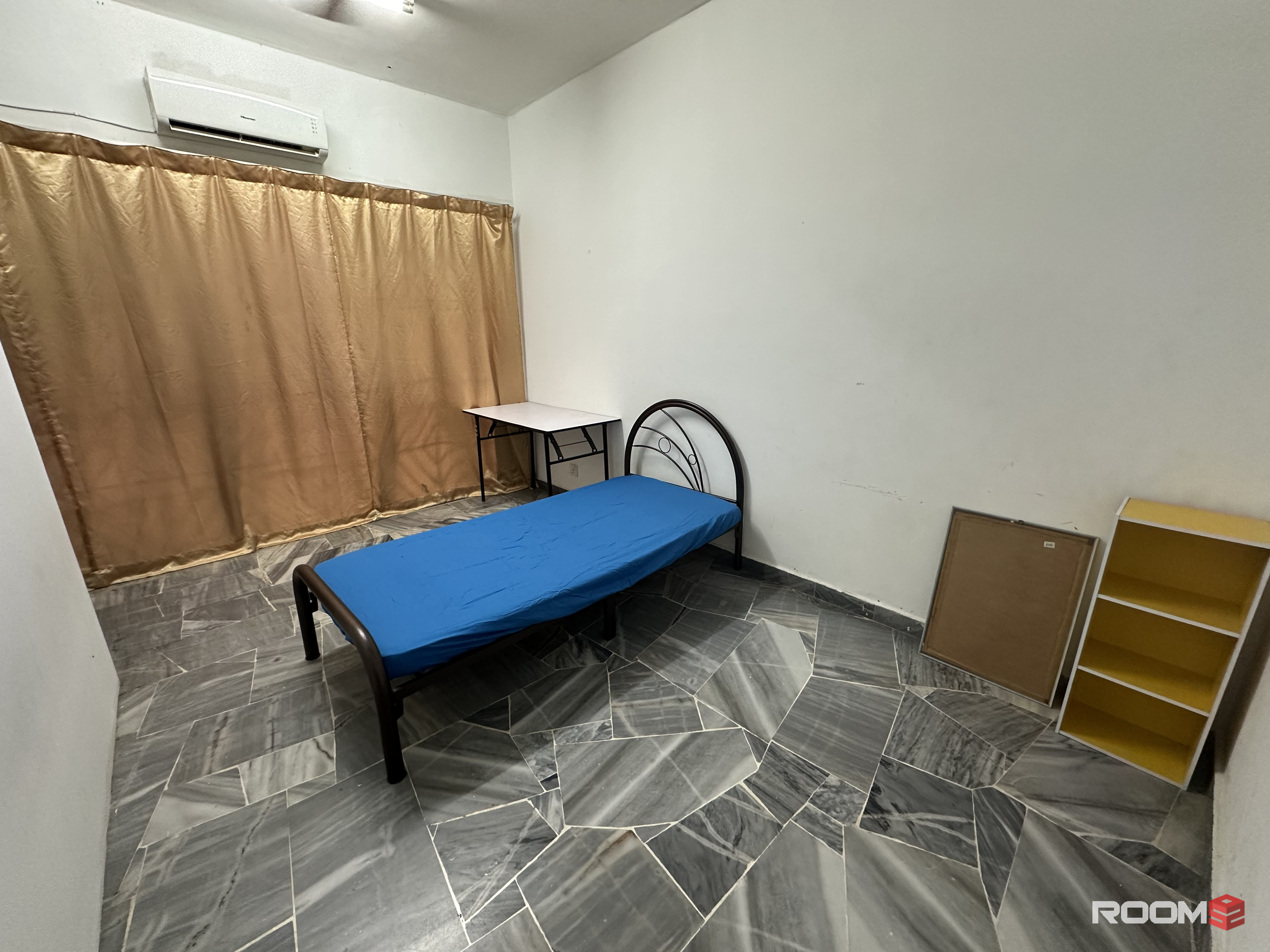 Just a 🚶‍♂️ to INTI College. Middle Room Rent in SS15, Subang Jaya Near Subang Square