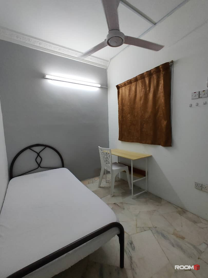 🏢☕ New room available now near to Chow Yang, SS2! 🍜🌟
