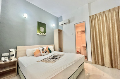 Tight Budget ? Owner Need 2+1 Payment ?💆🏽‍♀️ Rent ZERO DEPOSIT Room ! Limited Room With King Bed🥳 Walking Distance To