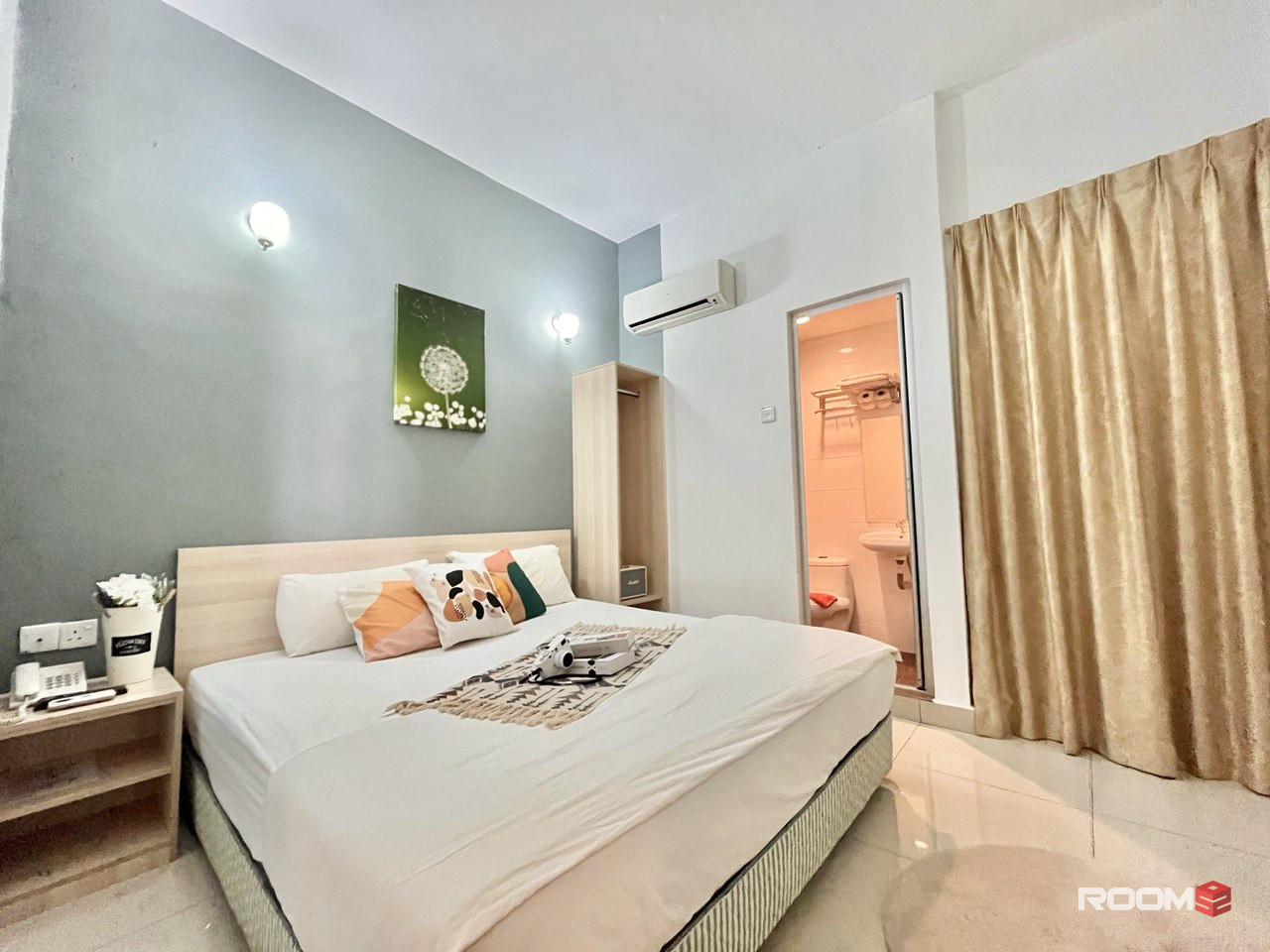 Tight Budget ? Owner Need 2+1 Payment ?💆🏽‍♀️ Rent ZERO DEPOSIT Room ! Limited Room With King Bed🥳 Walking Distance To