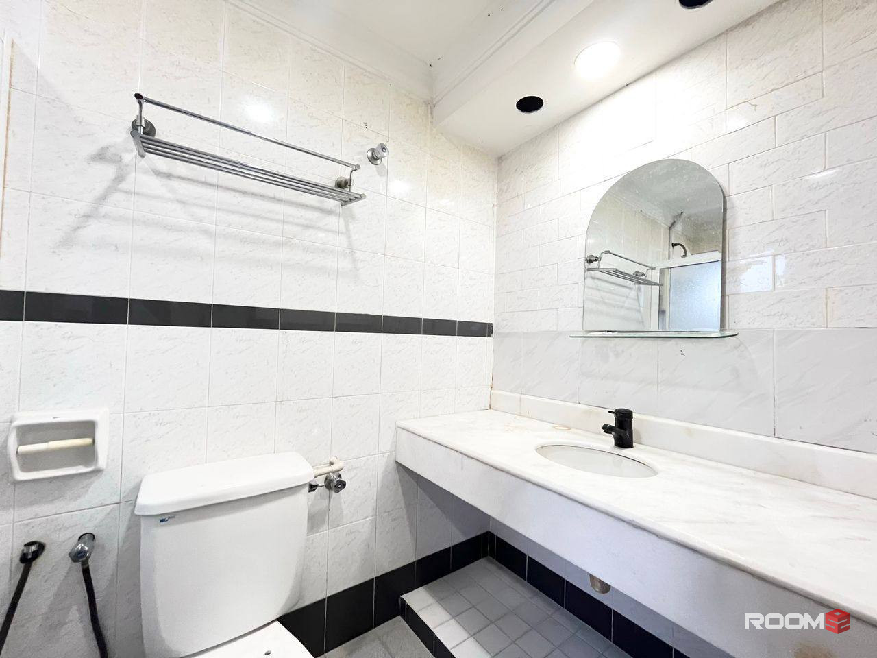 Find Room Rent At Maluri Cheras? 🧐 Haven't Found Yet? 😔 Let's Try Us Now 👍🏽 Near To LRT & MRT 🚝