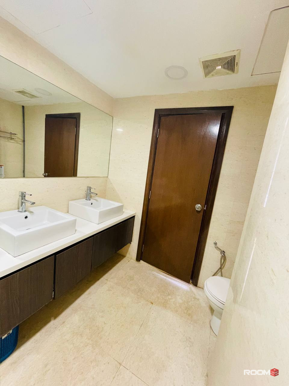 🖐🏽 Stop Scroll Your Phone 📴 Don't Waste Your Time Find Room With Deposit 💯 female Unit At Regalia Residence, PWTC 😍