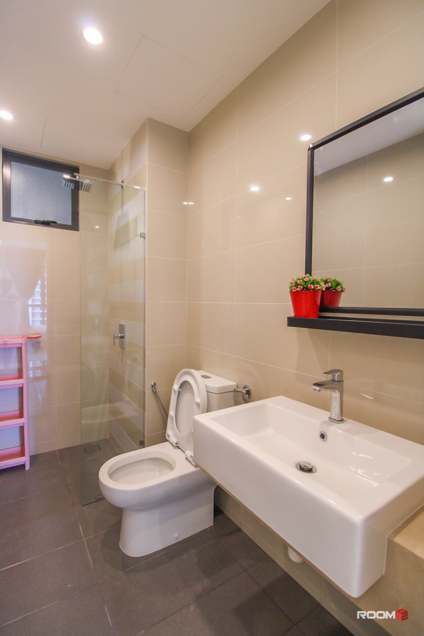 Spacious and Modern Room In KL Area 😍 1 Room LEFT 😱 Contact Us Now To Book Yours 👍🏻