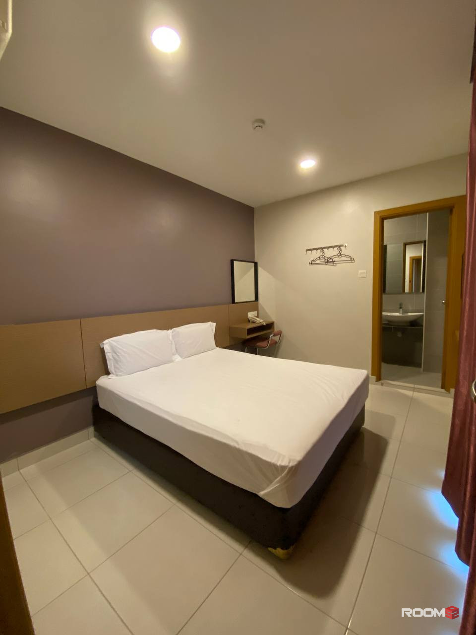 【Zero Deposit Available Now】 SS3 Area Master Bedroom , 6Mins To Paradigm Mall , With Private Bathroom