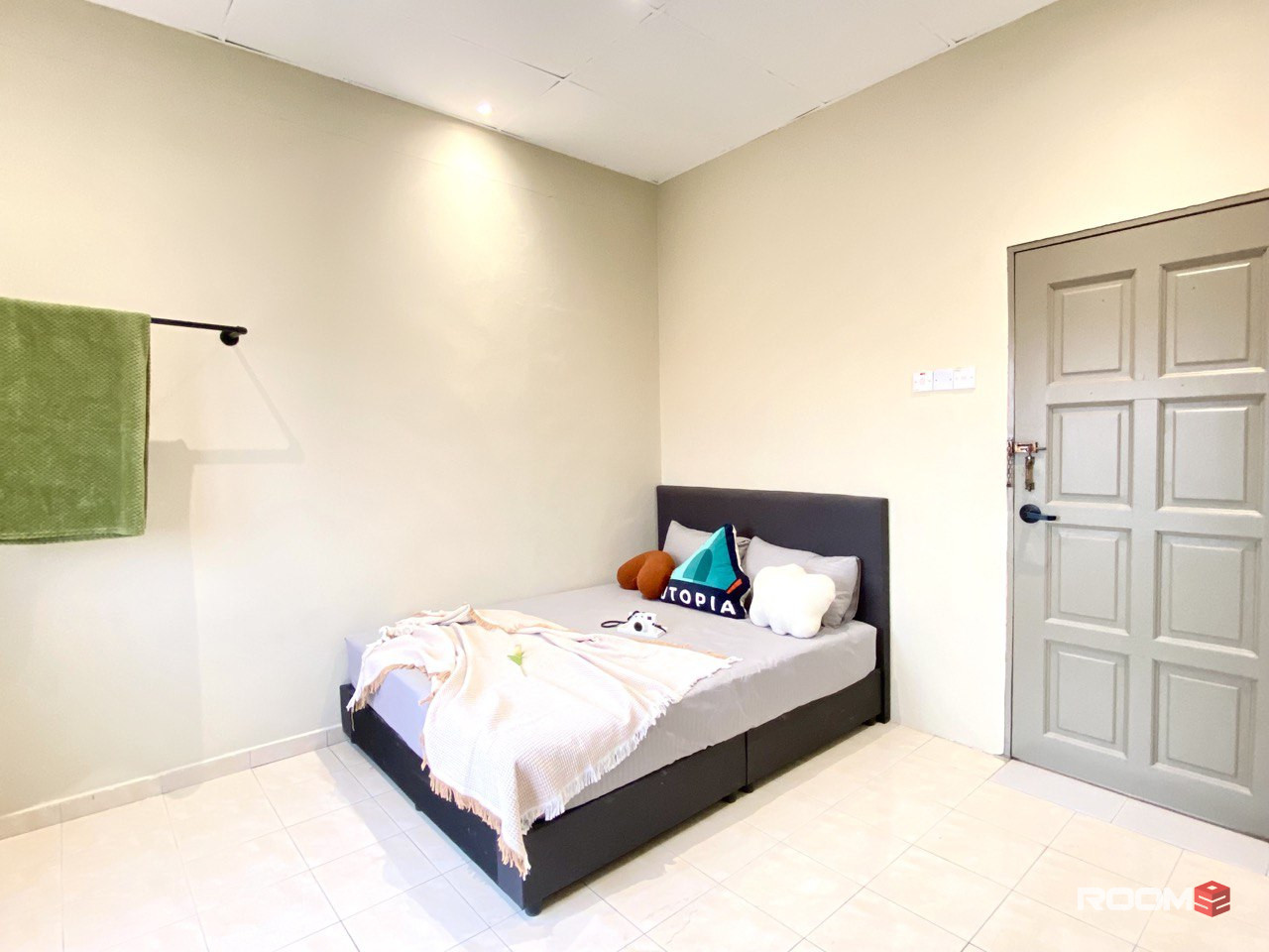 👔 Work at Paradigm Mall? 🏢 Rent a ZERO DEPOSIT room only 6 mins away! 🚌