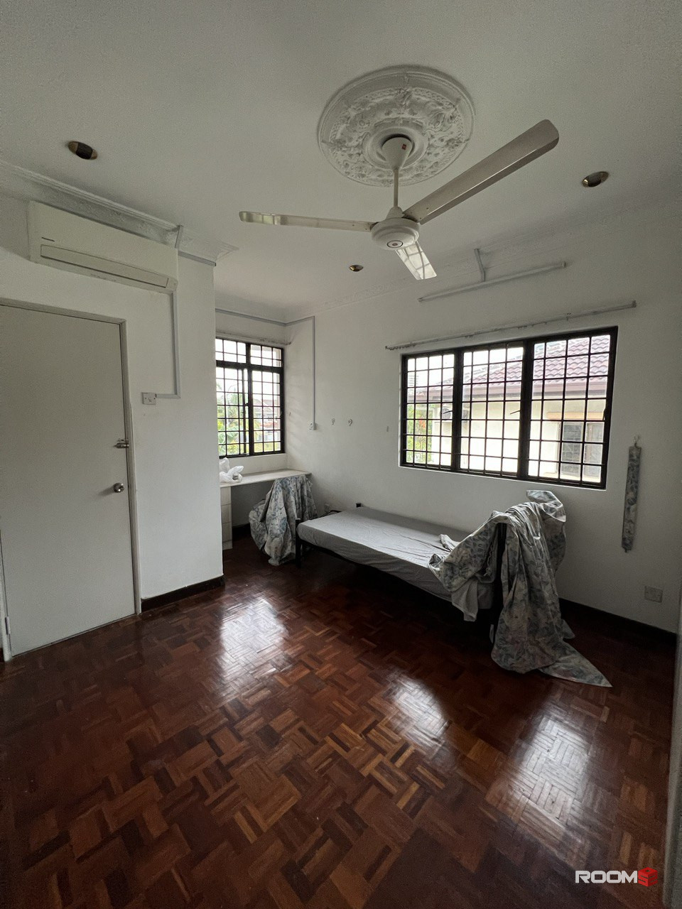 BANDAR UTAMA ROOM FOR RENT