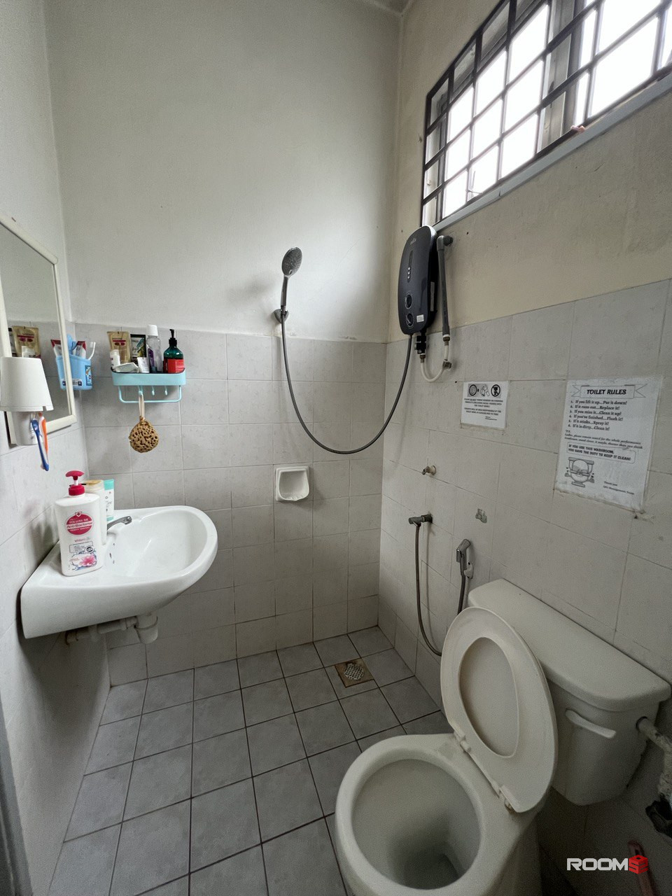 BANDAR UTAMA ROOM FOR RENT
