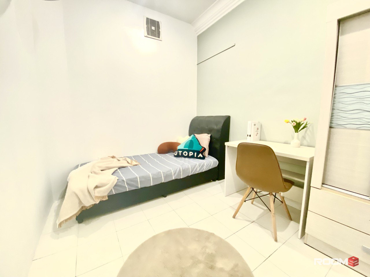 🧐 Urgent Need Room Rental? 🤔 But Haven't Found The Best? 🫤 Don't Worry 🖐🏻 We Got You ‼️ In PWTC Area 😍