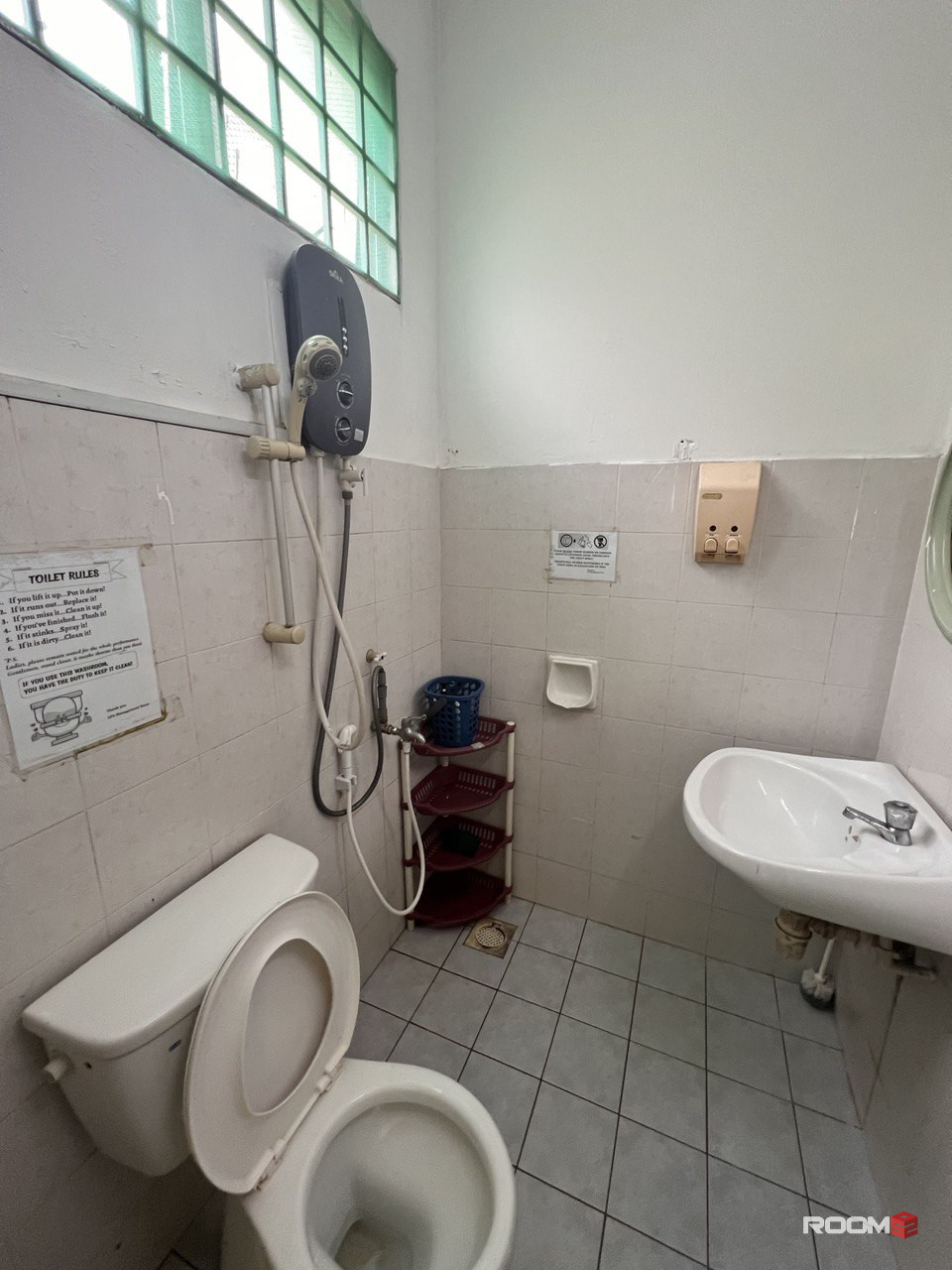 BANDAR UTAMA ROOM FOR RENT
